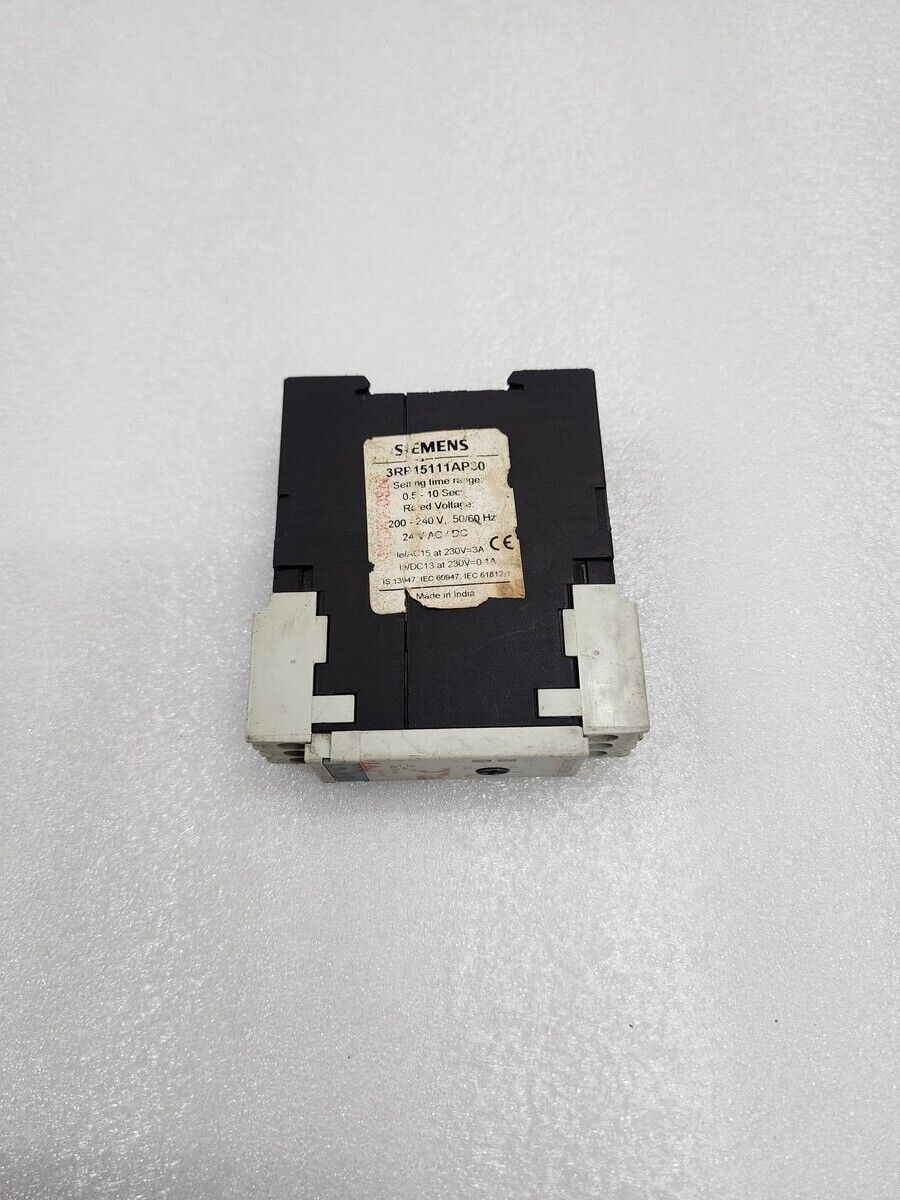 SIEMENS 3RP1511-1AP30 TIME RELAY 0.5-10S