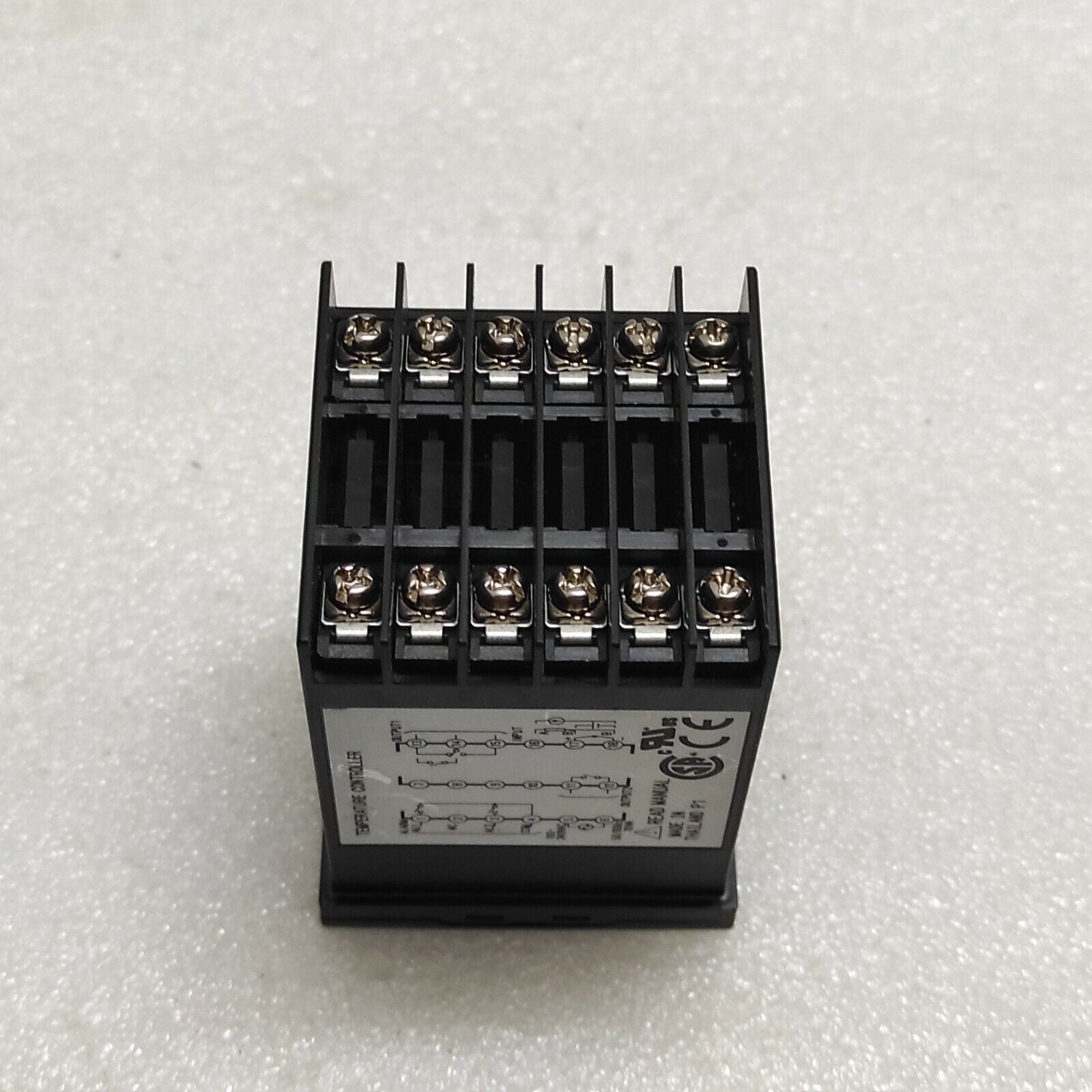 FUJI ELECTRIC PXF4 TEMPERATURE CONTROLLER PXF4ABY2-FV100-P 100-240V 48X48 MM