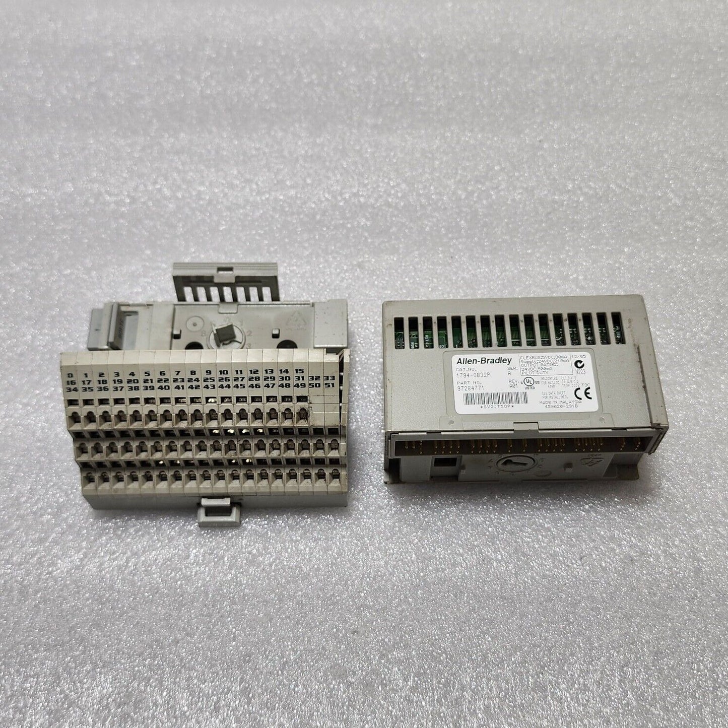 ALLEN BRADLEY CAT 1794-OB32P SER A 97284771 1794-TB32S