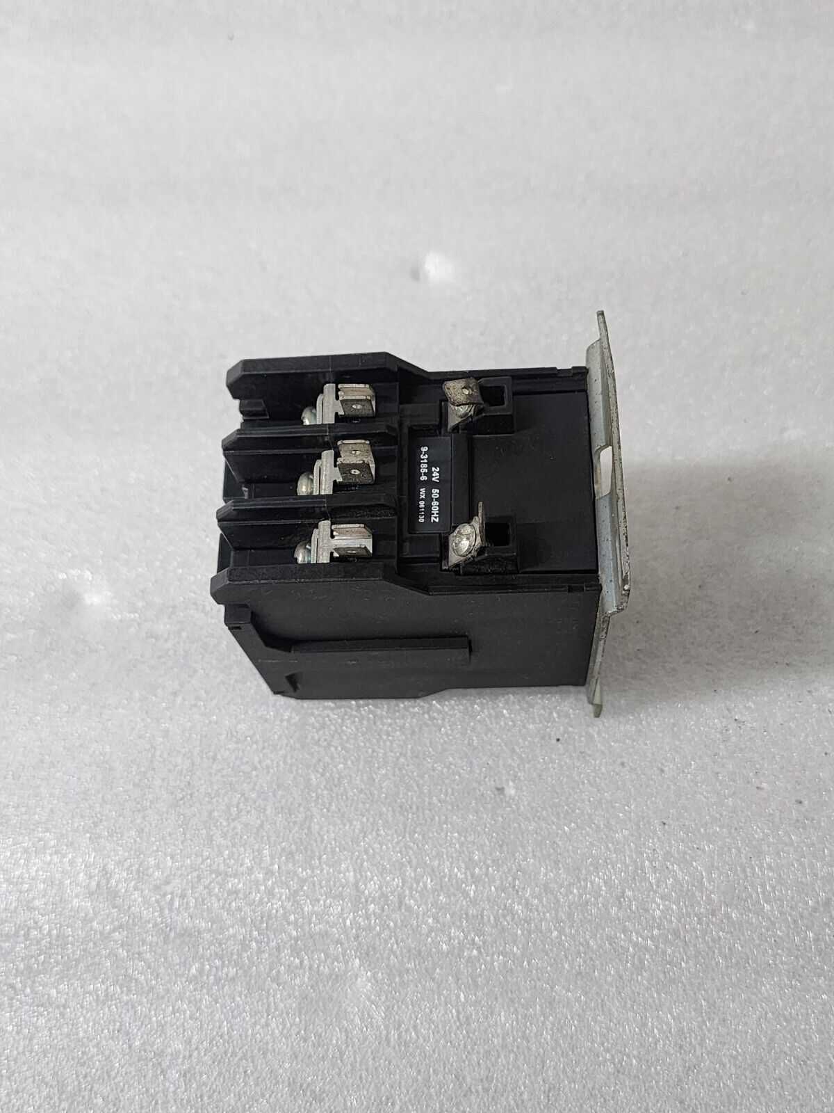 EATON C25DND325 3-POLE MAGNETIC CONTACTOR 25A 24VAC