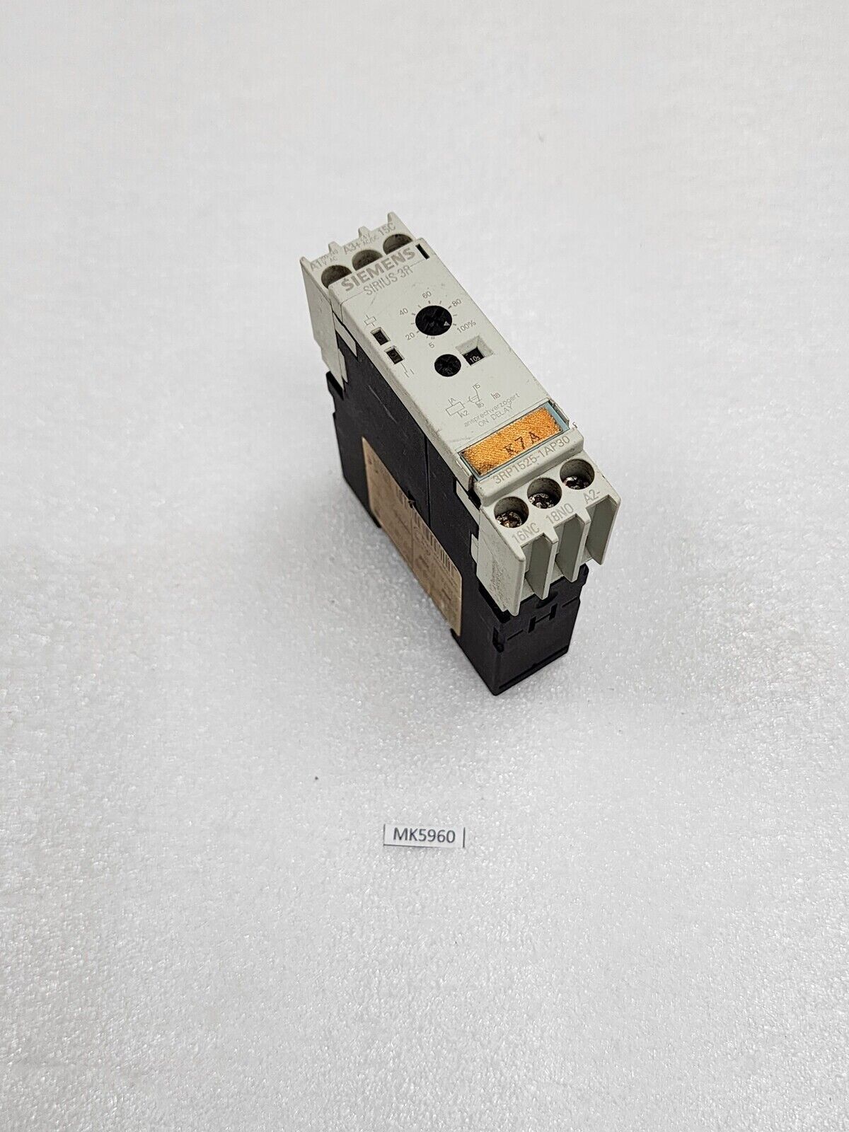 SIEMENS 3RP1525-1AP30 TIMING RELAY ON DELAY