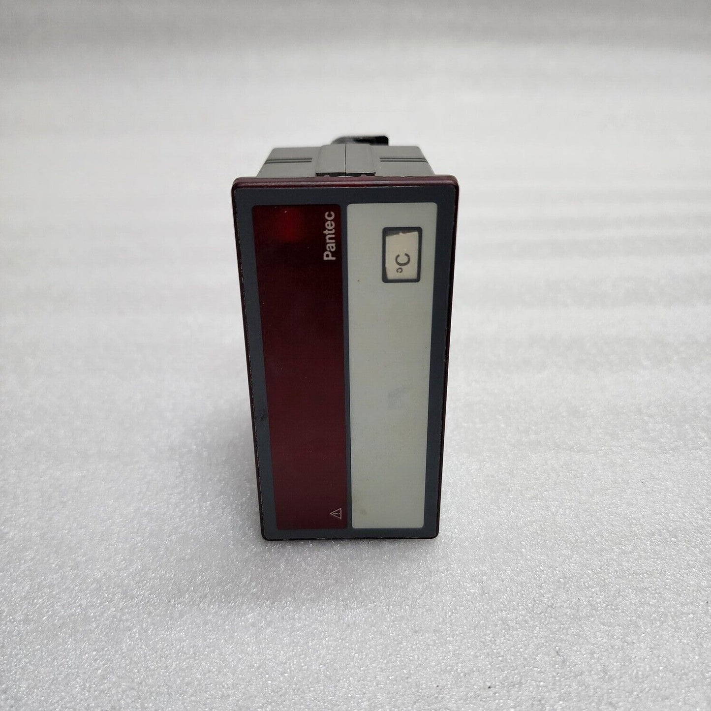 CARLO GAVAZZI DPI 35 PTC V3D30XX02 8-32V