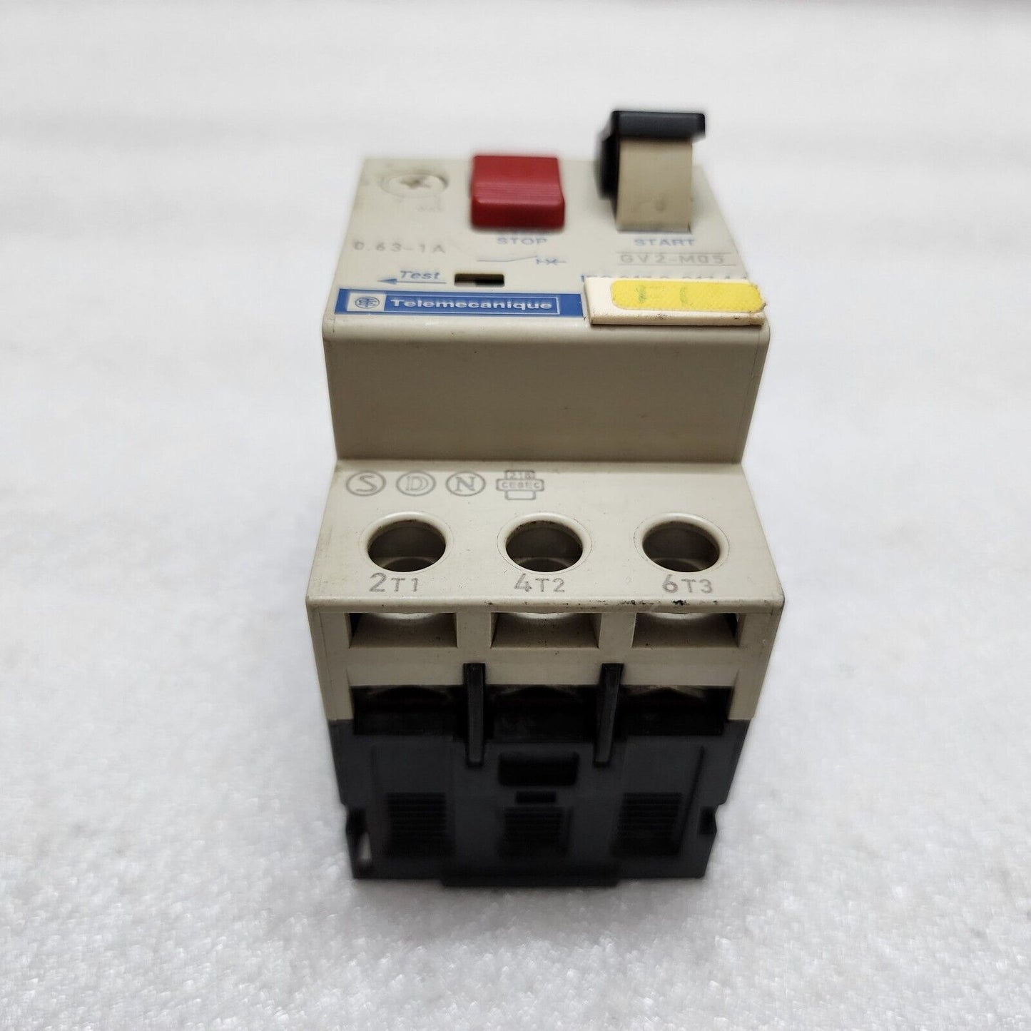 TELEMECANIQUE GV2-M05 CIRCUIT BREAKER MOTOR PROTECTION 0.63-1.0A LOT OF 8 UNIT