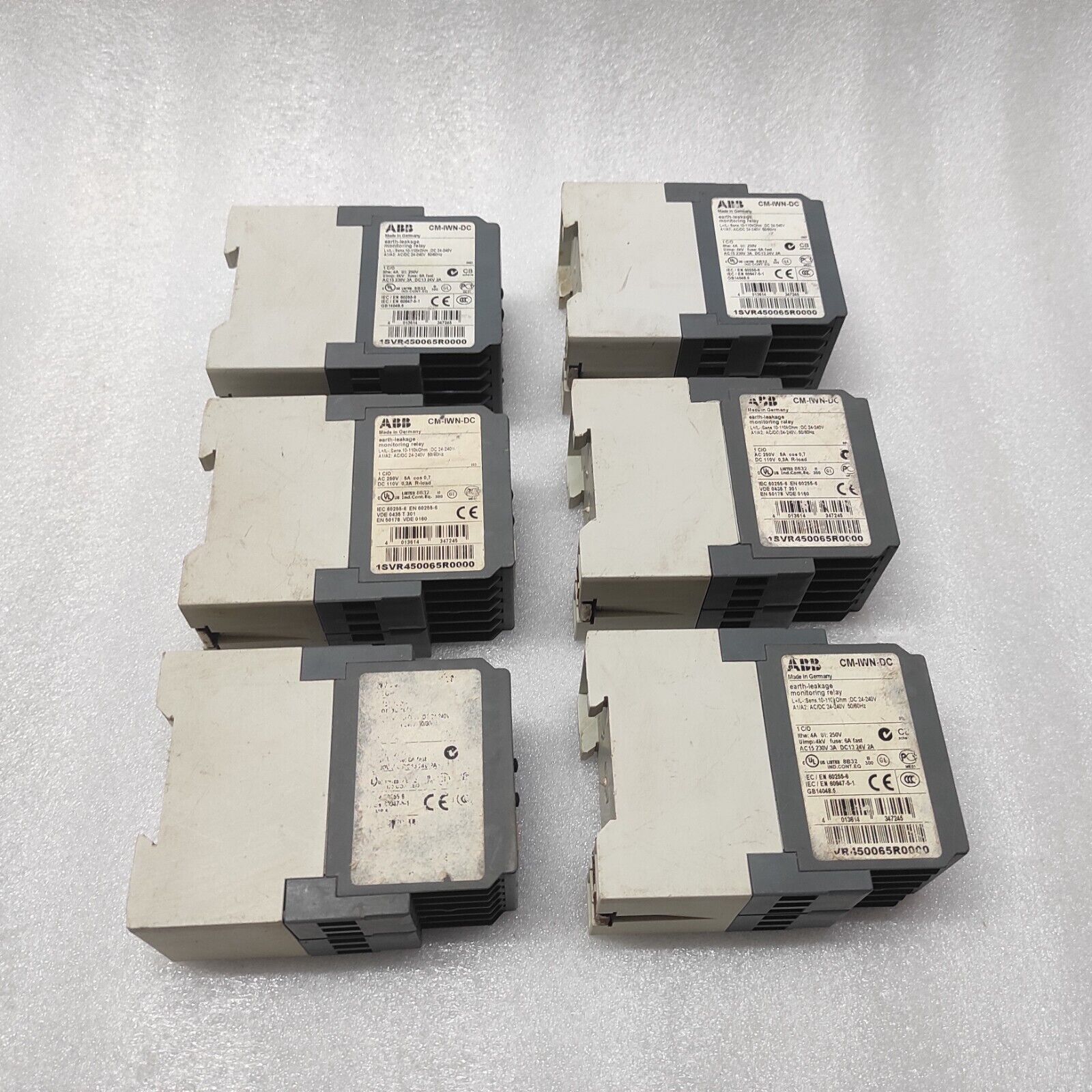 ABB CM-IWN-DC INSULATION MONITORING RELAY 1SVR450065R0000 24-240VAC/DC