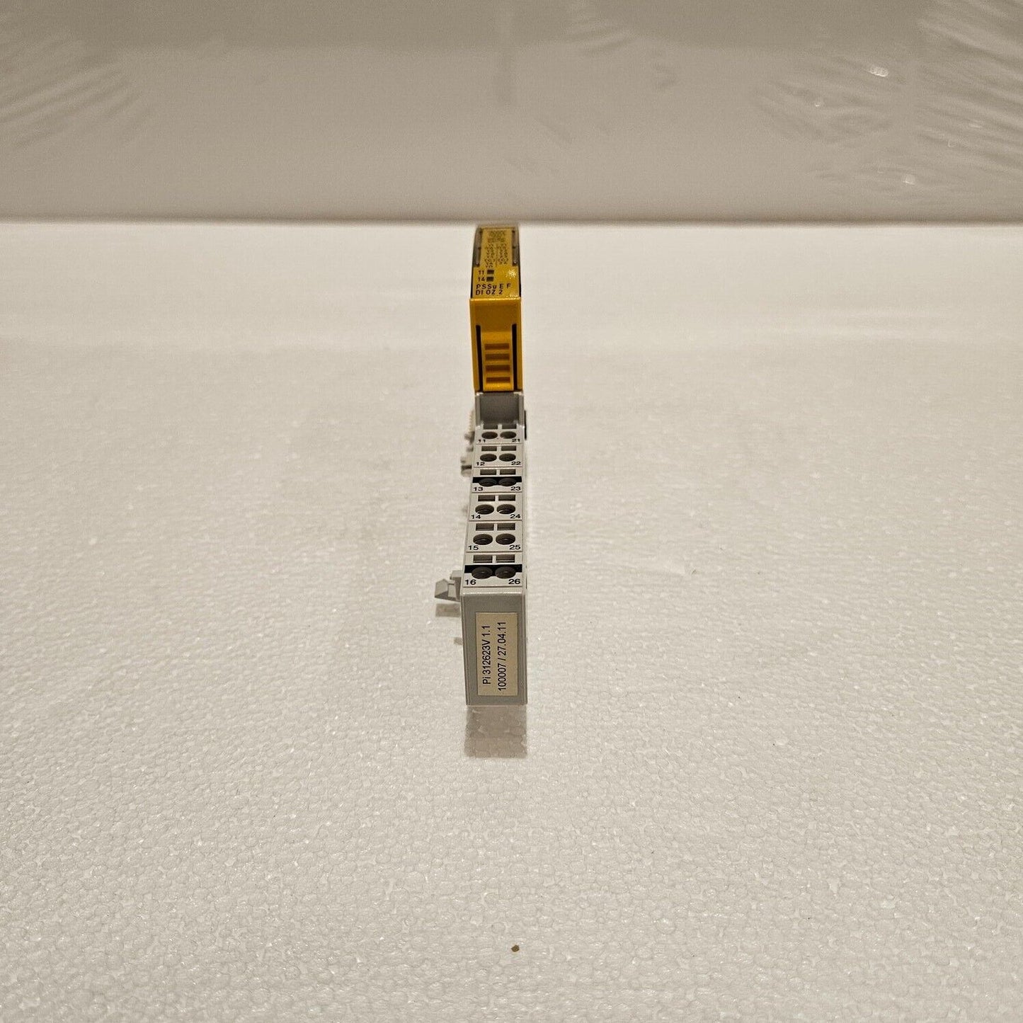 PILZ PSSU E F DI OZ 2 SAFE I/O MODULE 312220 LOT OF 3 UNIT