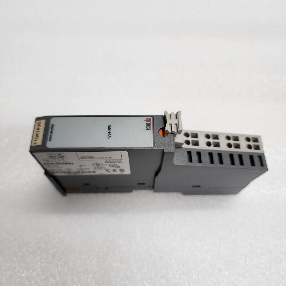 ALLEN BRADLEY CAT 1734-FPD FIELD SIDE VOLTAGE DISTRIBUTOR SER: B 96377472