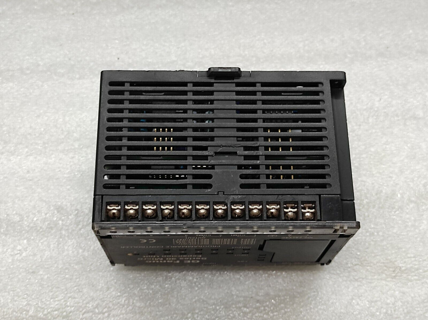 GE FANUC IC693UEX011RP1 PROGRAMMABLE CONTROLLER 100-240VAC
