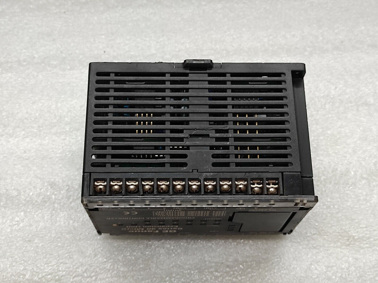 GE FANUC IC693UEX011RP1 PROGRAMMABLE CONTROLLER 100-240VAC