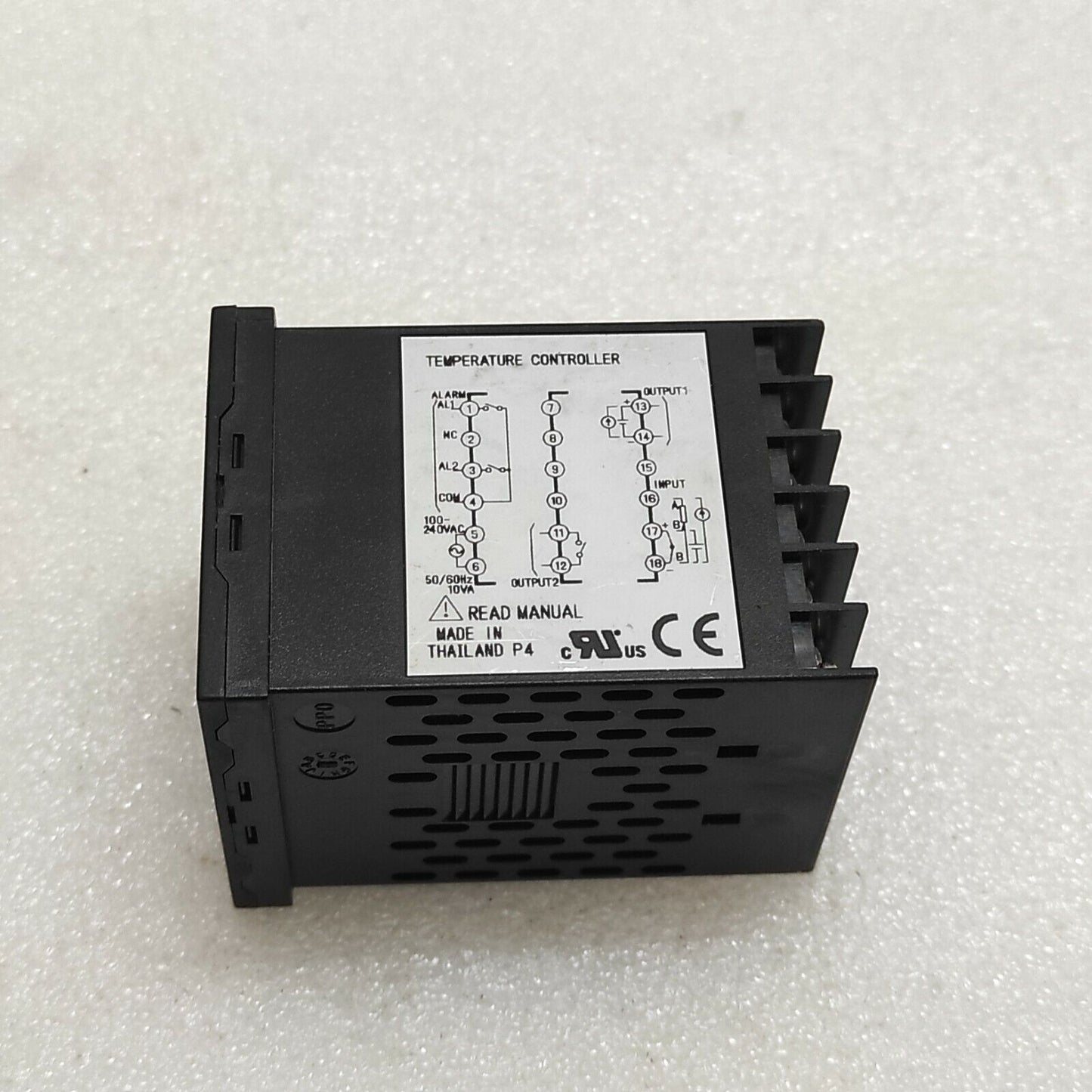 FUJI ELECTRIC PXF4 TEMPERATURE CONTROLLER PXF4AEA2-1VY00-P 100-240V 48X48MM