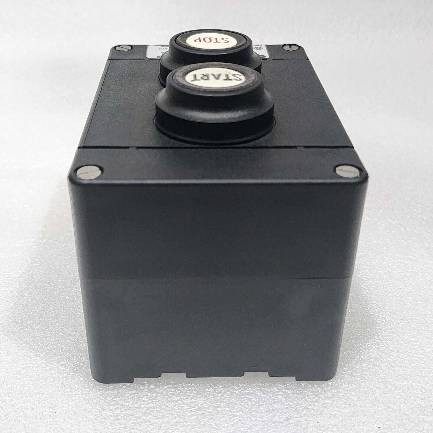 CEAG GHG4118201R1308 PUSH BUTTON STATION M20 1NO/1NC EATON