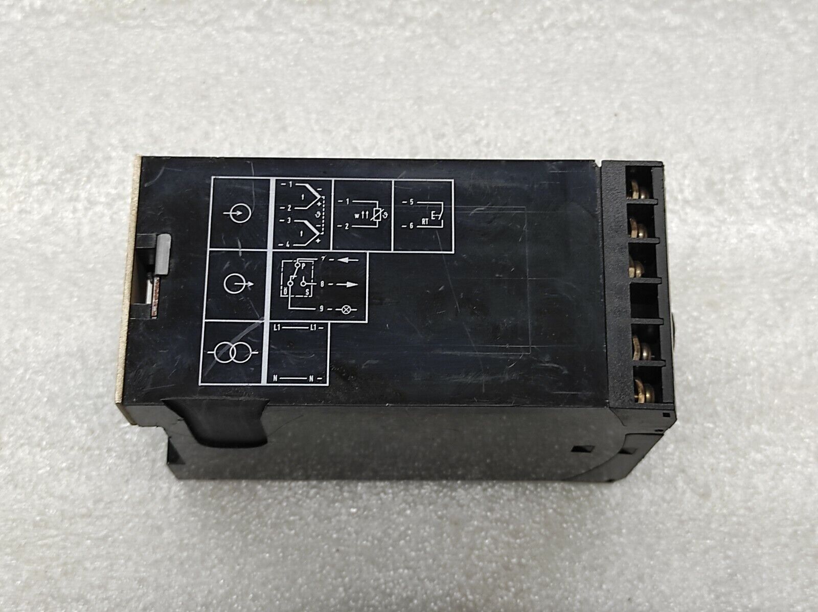 JUMO 701130-0253-001-06-205-245-062 TEMPERATURE LIMITOR 230VAC