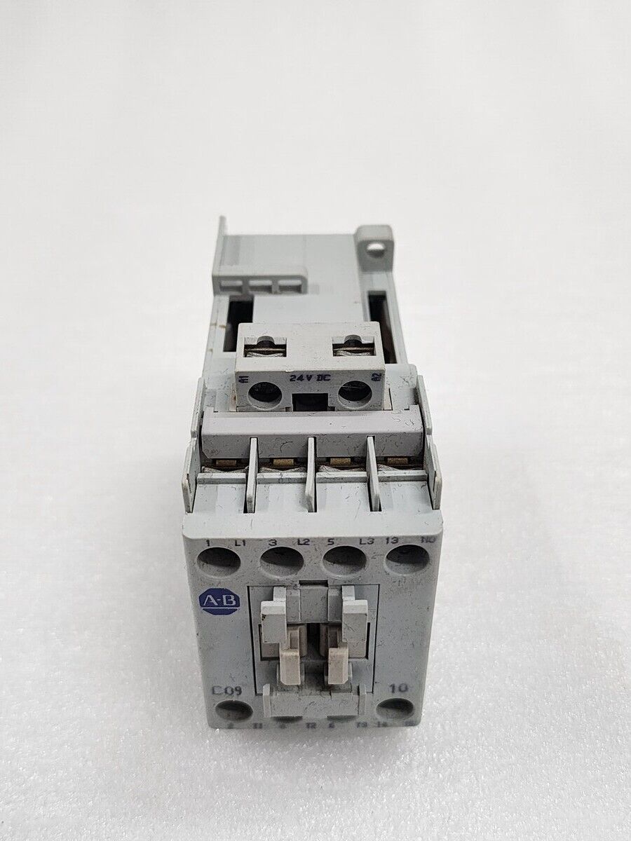 ALLEN BRADLEY CAT 100-C09Z-10 SER A MAGNETIC CONTACT COIL VOLTAGE 24VDC