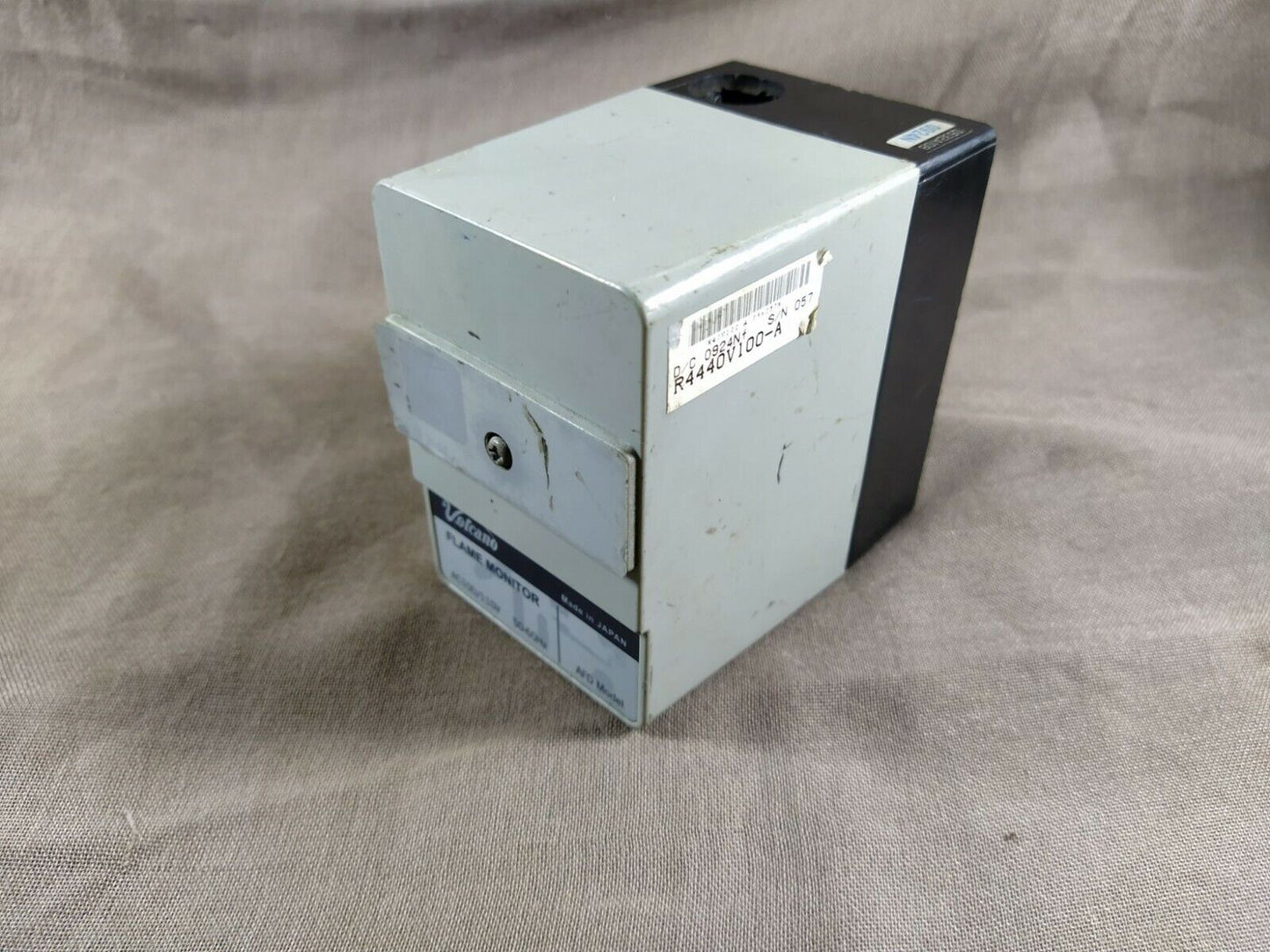 VOLCANO FLAME MONITOR AFD MODEL 100-110 VAC R4440V100-A