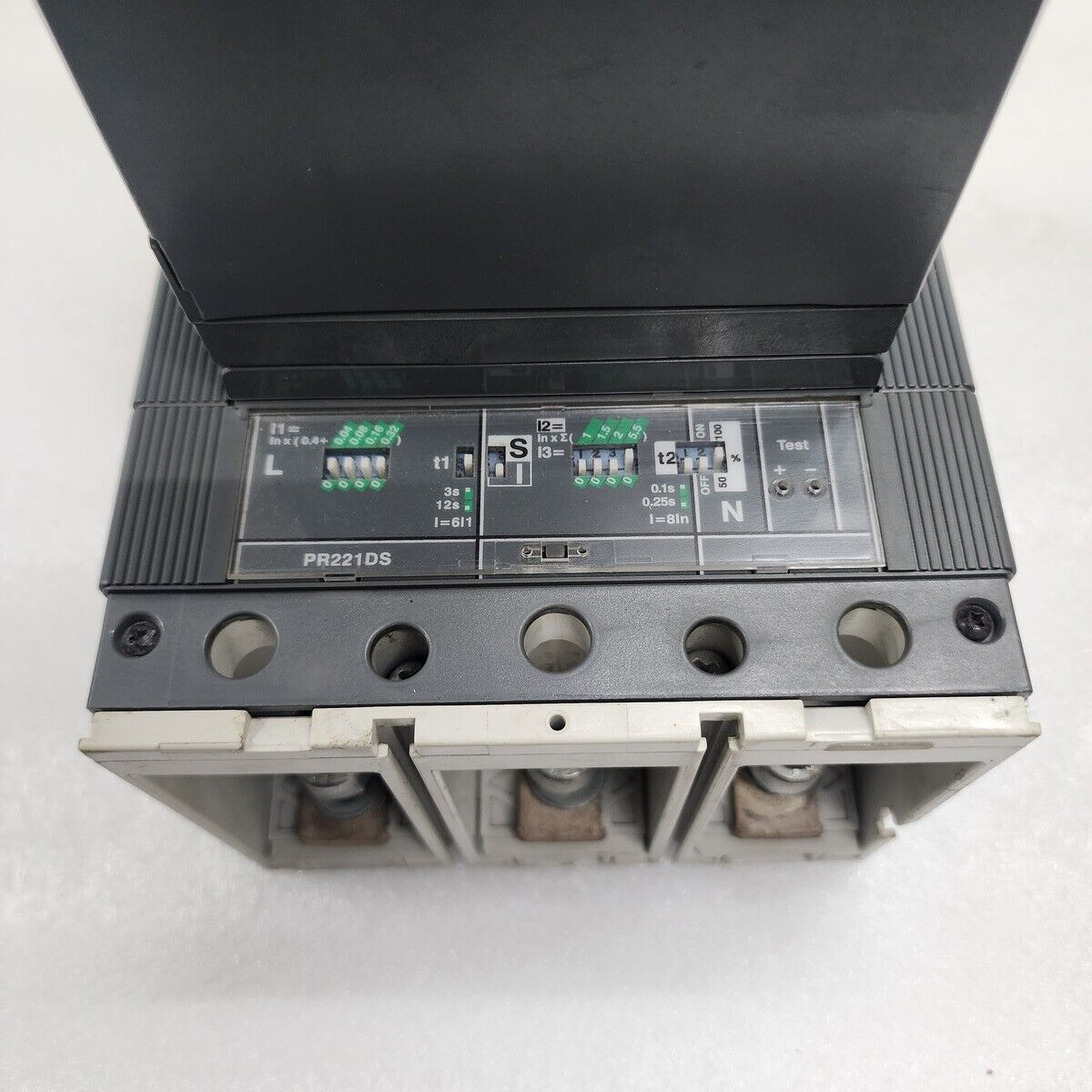 ABB SACE TMAX T5N 400 MOTOR OPERATOR 400A PR221DS 110-125V