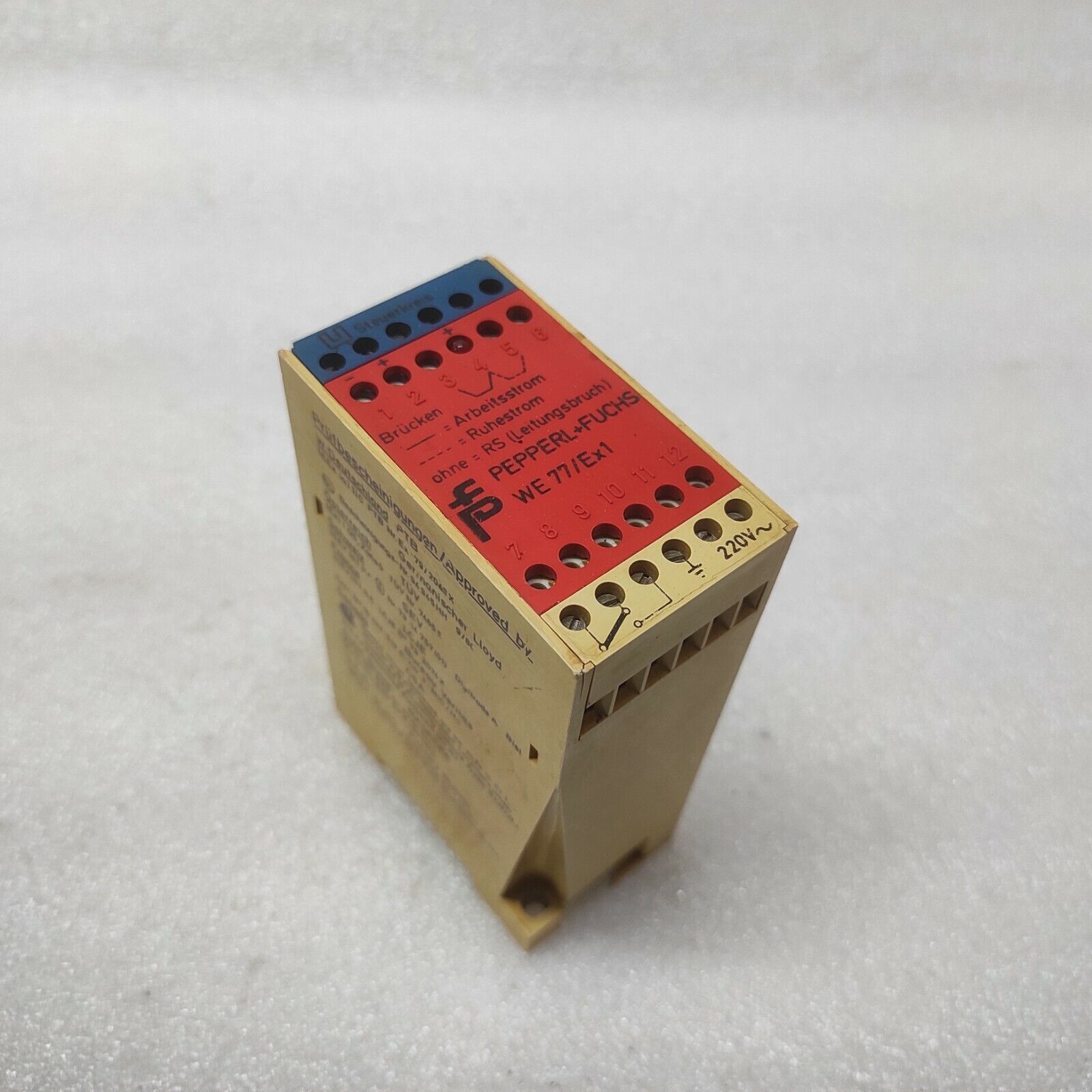 PEPPERL + FUCHS WE77/EX1 SWITCH AMPLIFIER 220V