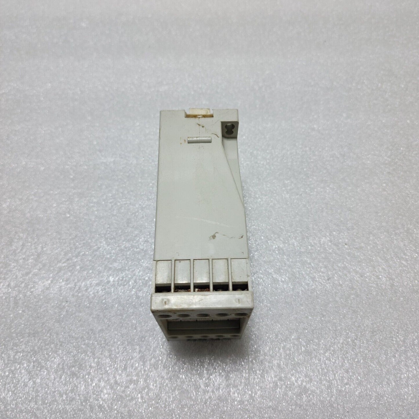 DOLD AI 810.002 VOLT RELAY