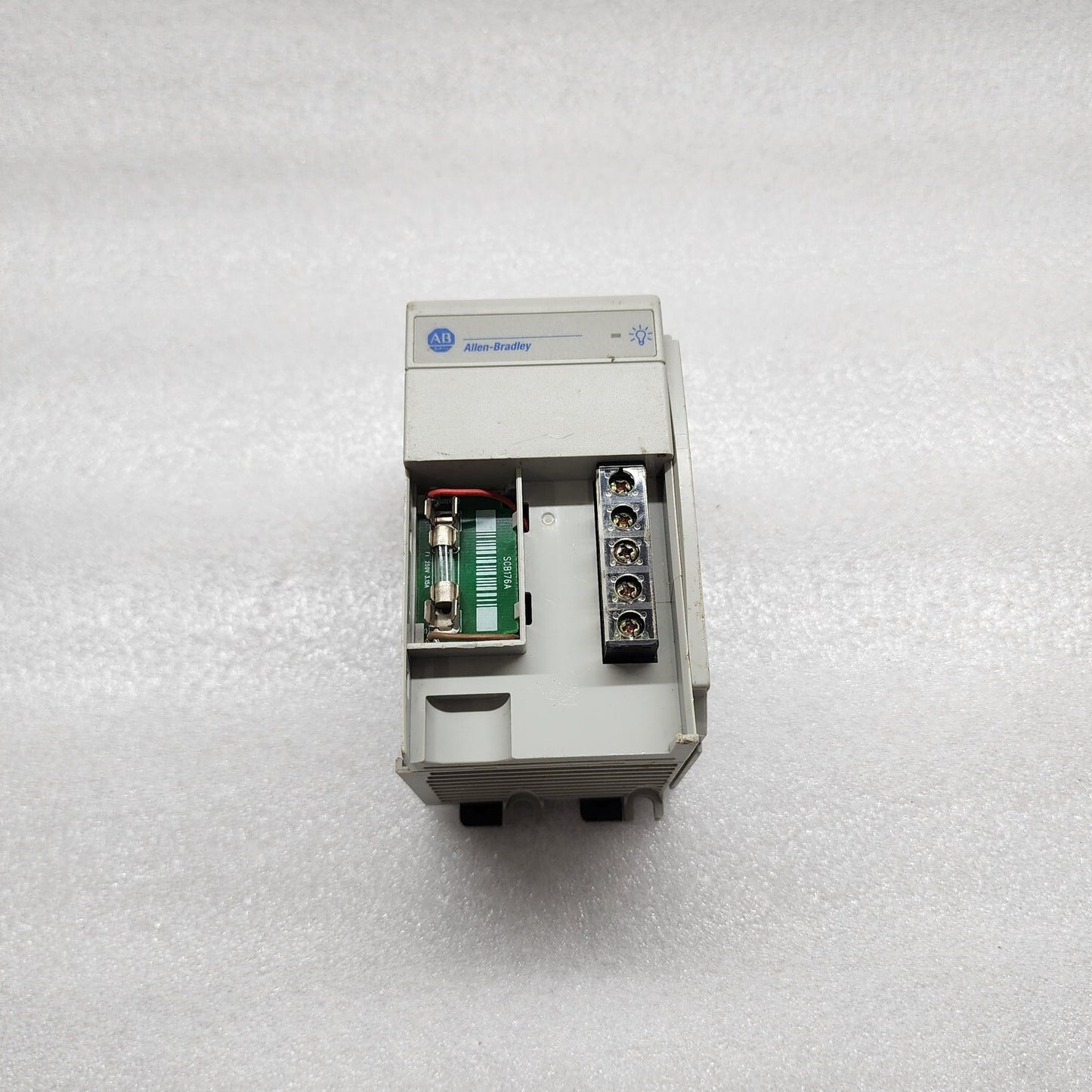 ALLEN BRADLEY CAT 1769-PA2 COMPACT I/O POWER SUPPLY