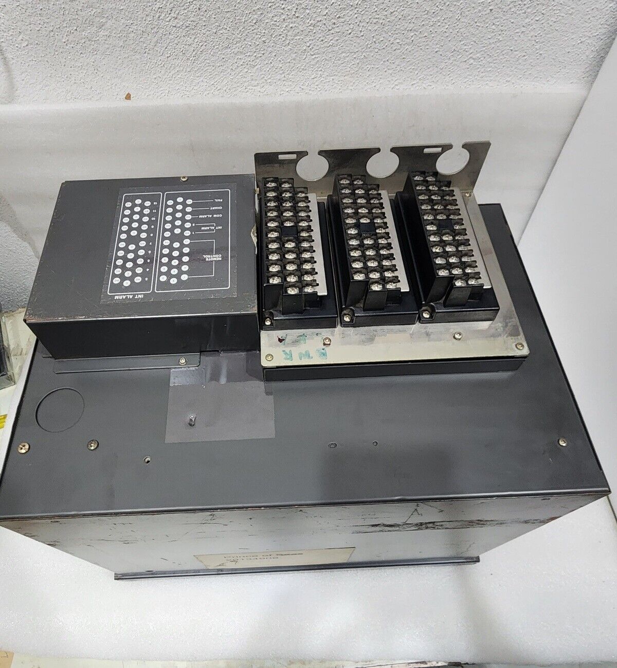 YOKOGAWA HR2400 HYBRID RECORDER 408232-02 90-250VAC