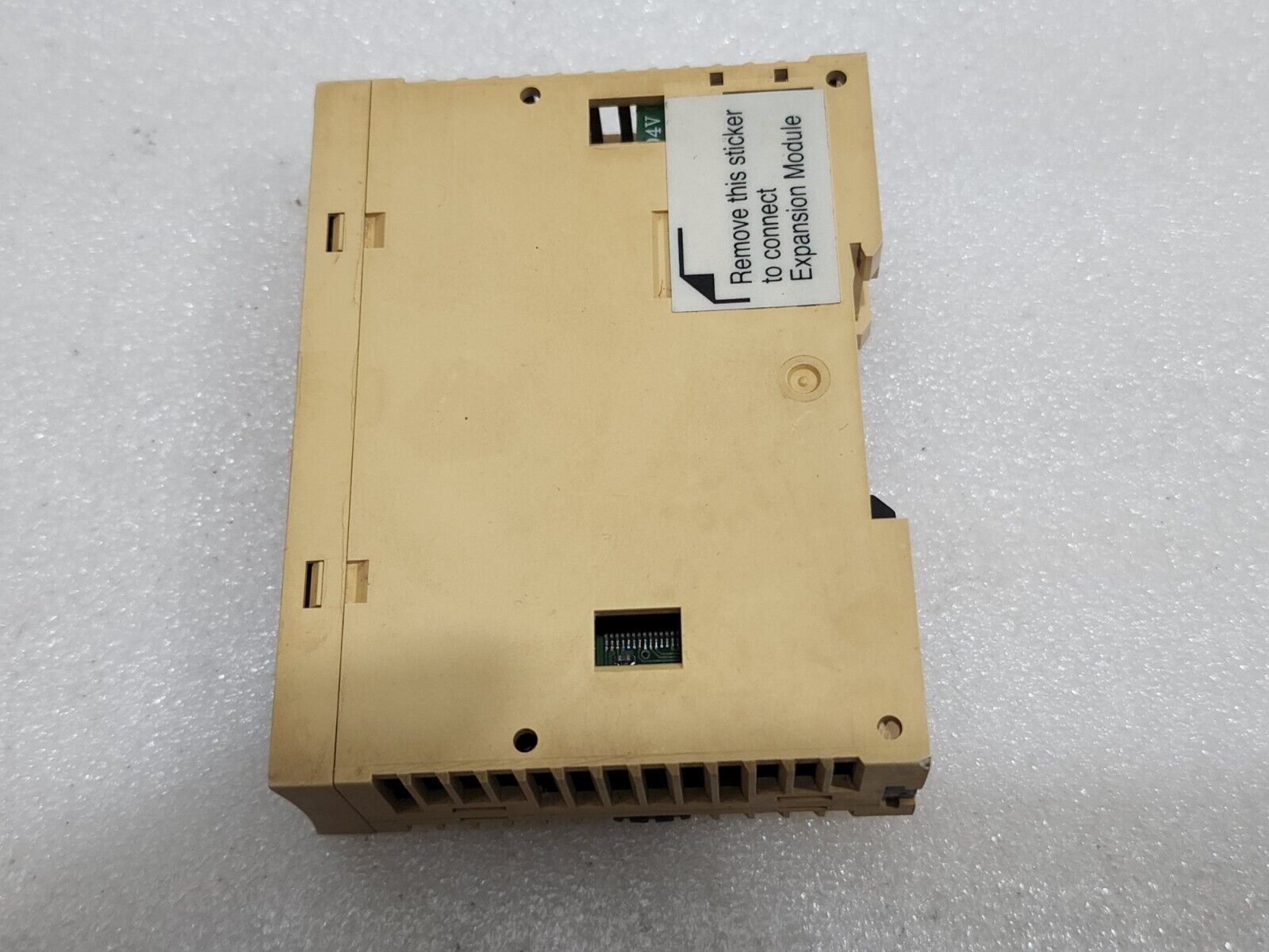 TWDAMI8HT ANALOG INPUT MODULE 24VDC