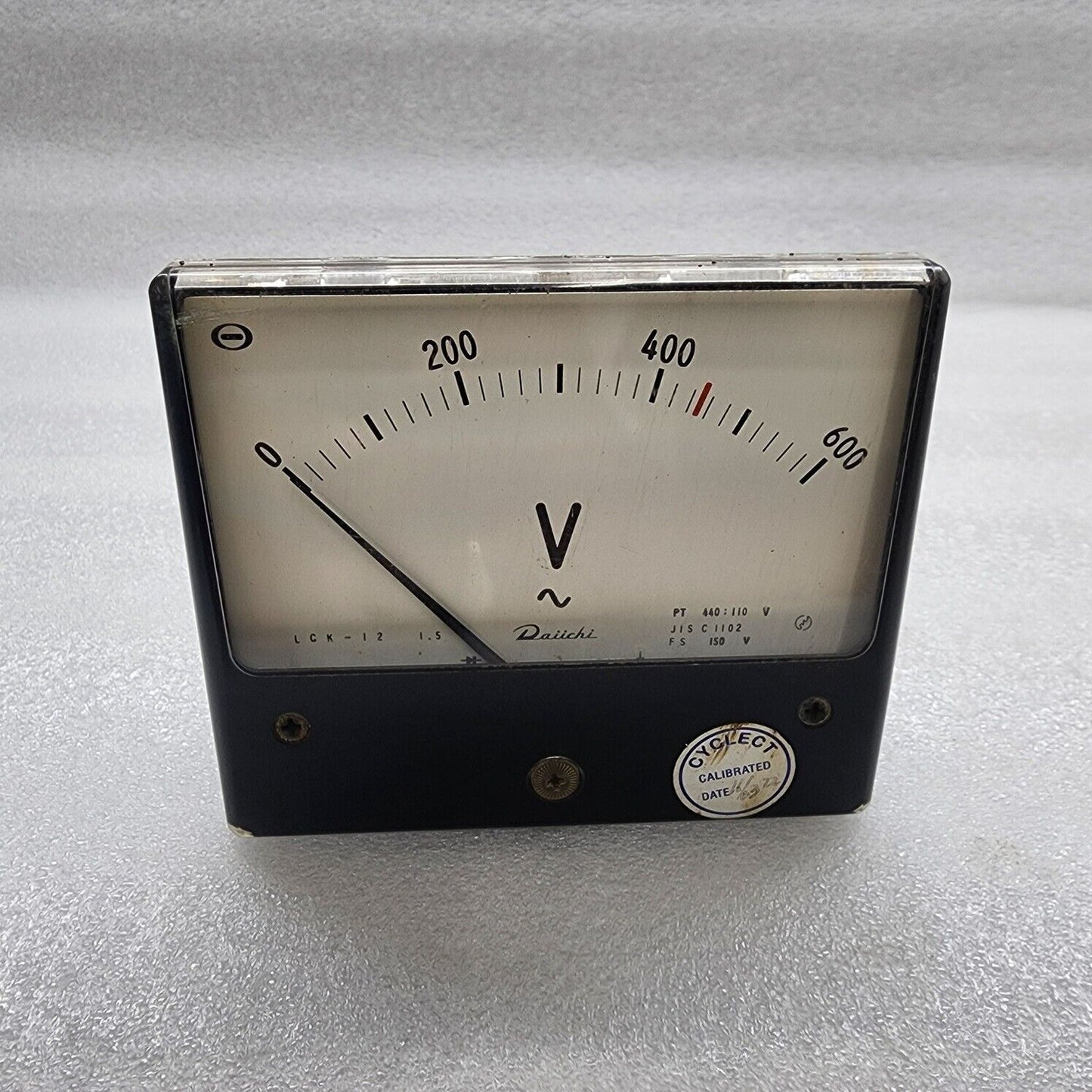 DAIICHI LCK-12 VOLT METER PT 440:110V