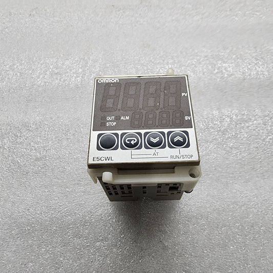 OMRON E5CWL-R1TC TEMPERATURE CONTROLLER 100-240VAC