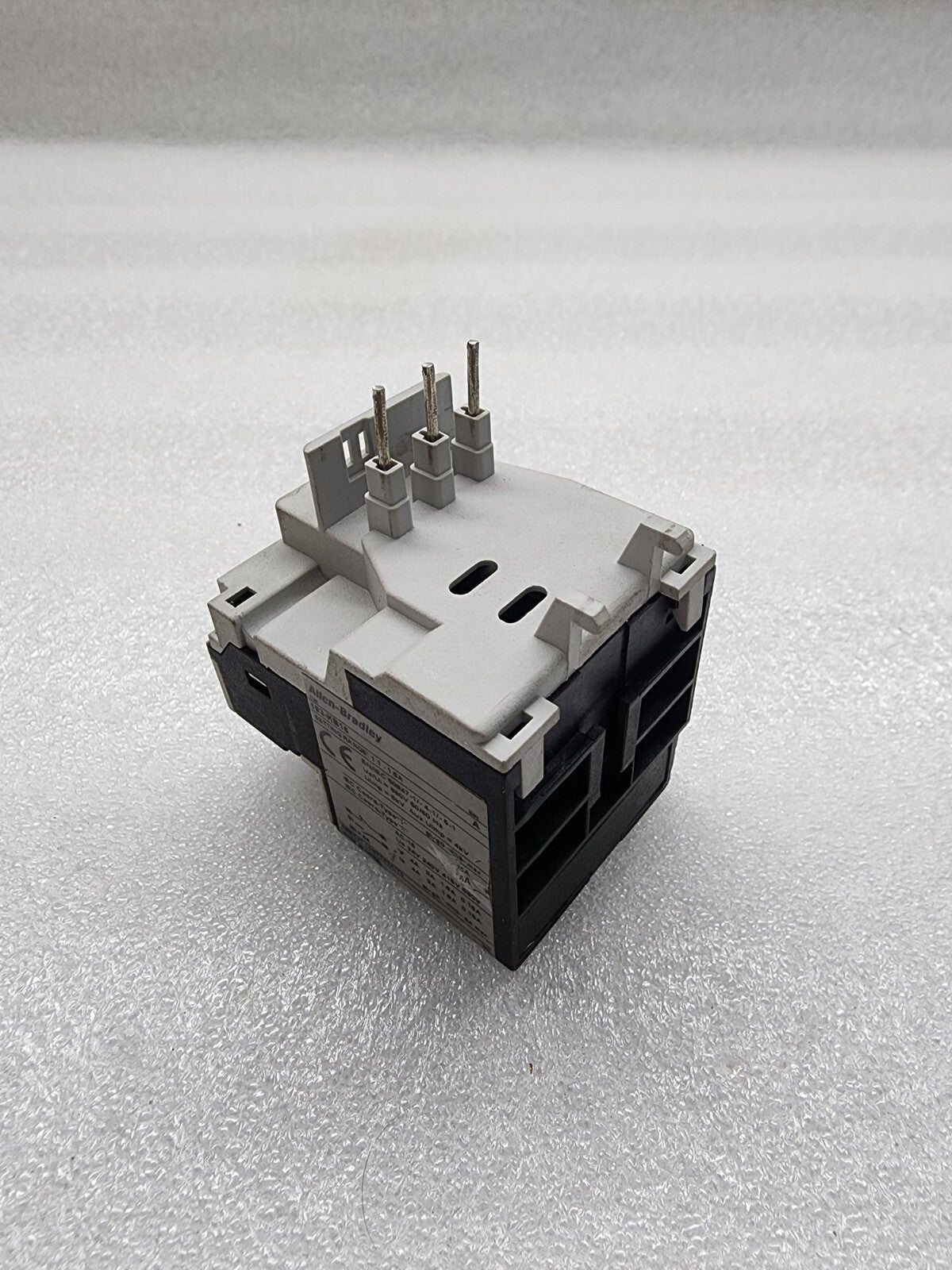 ALLEN BRADLEY CAT 193-KB16 THERMAL OVERLOAD RELAY 1.1-1.6A