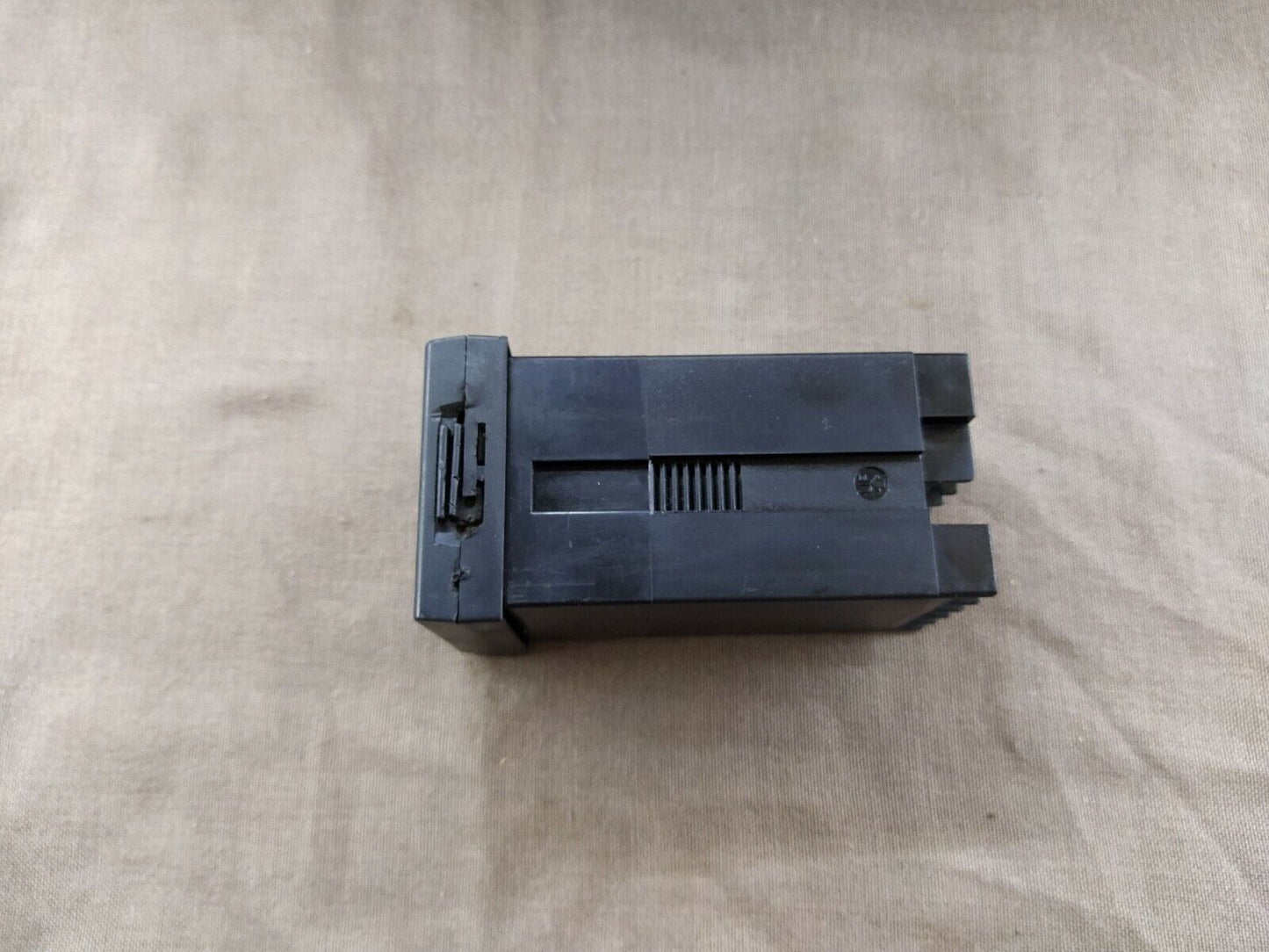 Honeywell DC1010 Temperature Controller DC1010CT-302000-E