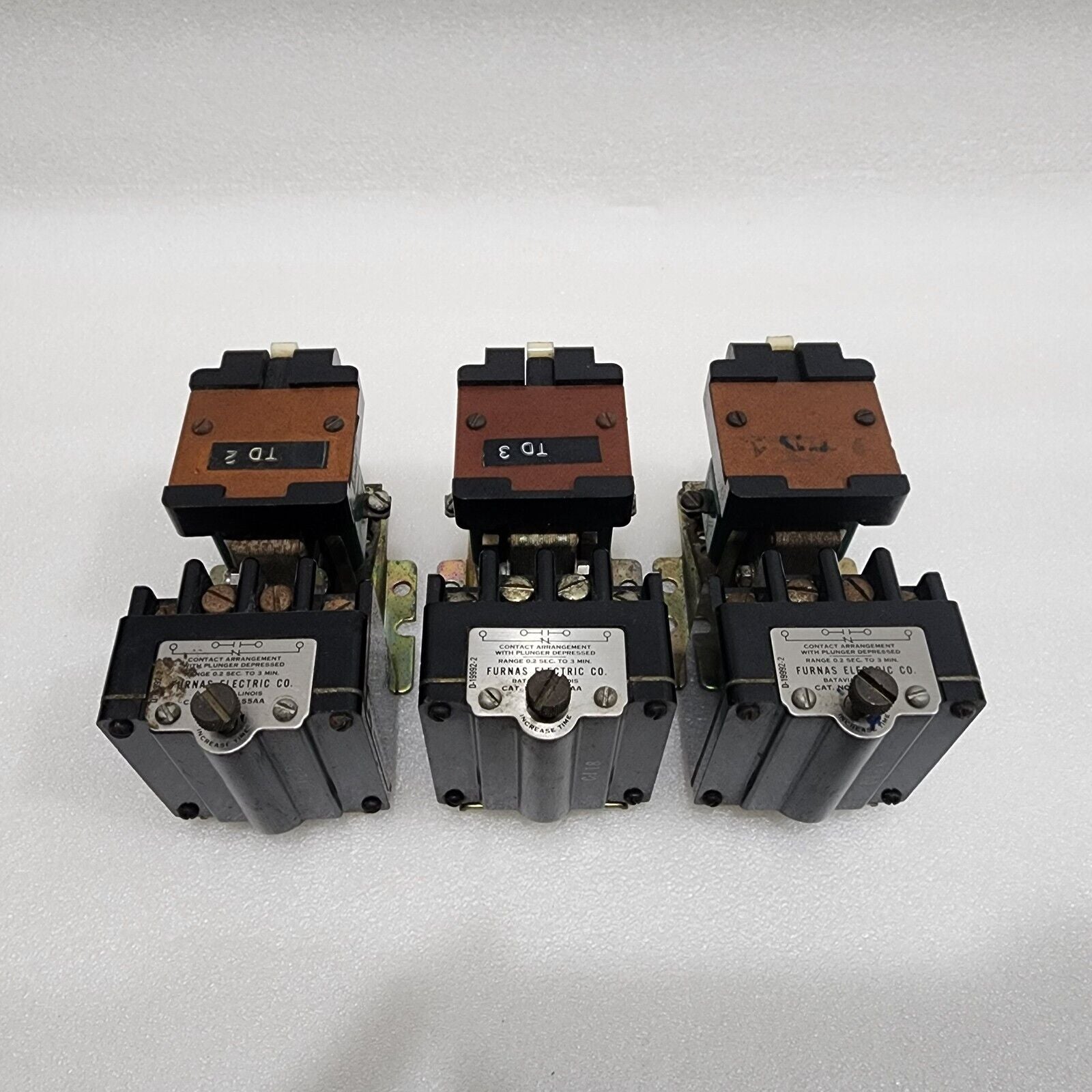 FURNAS ELECTRIC 55AA PNEUMATIC TIMER CONTACTOR 55BAIAF