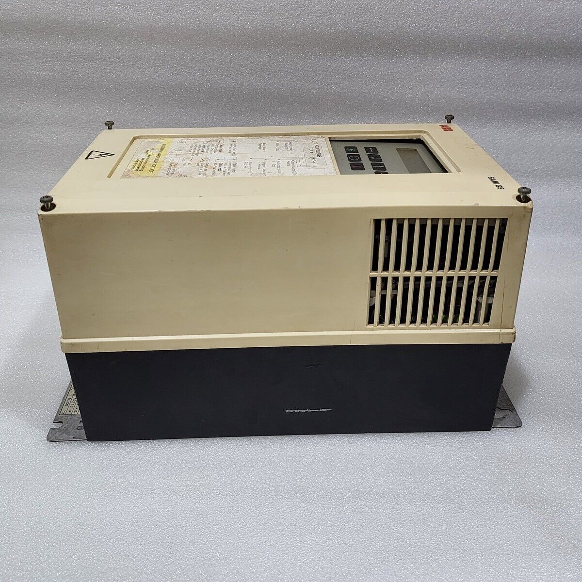 ABB ACS501-004-3-00P200000 AC-DRIVE ACS500