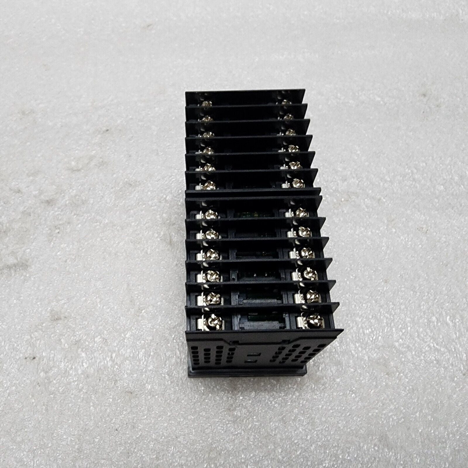 FUJI ELECTRIC PXF5AAA2-FVY00-P TEMPERATURE CONTROLLER 100-240VAC