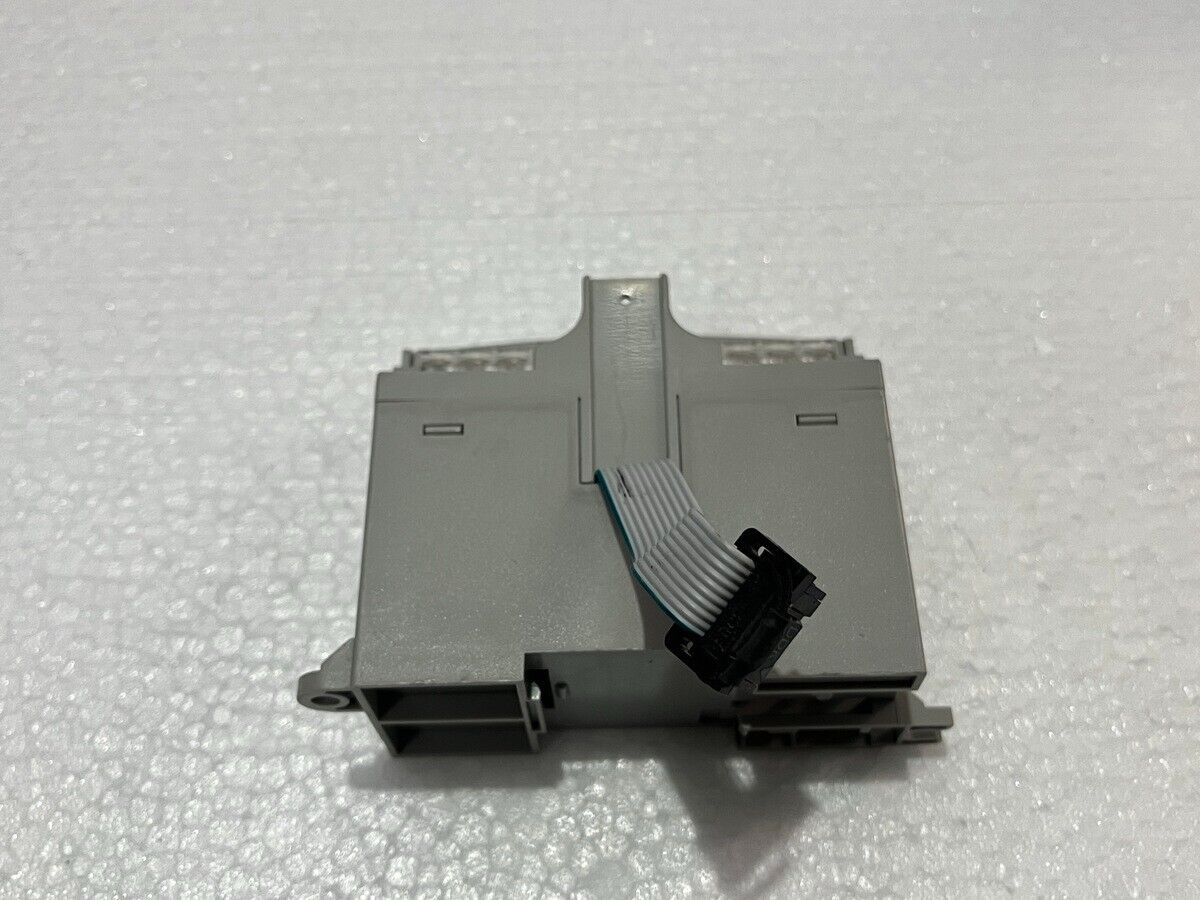 ALLEN BRADLEY CAT 1762-OB16 SER A SOLID STATE OUTPUT MODULE