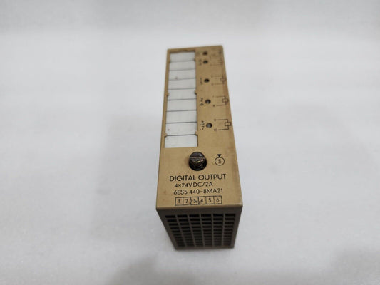 SIEMENS SIMATIC S5 6ES5 440-8MA21 DIGITAL OUTPUT MODULE