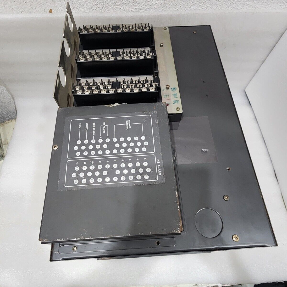 YOKOGAWA HR2400 HYBRID RECORDER 408232-02 90-250VAC