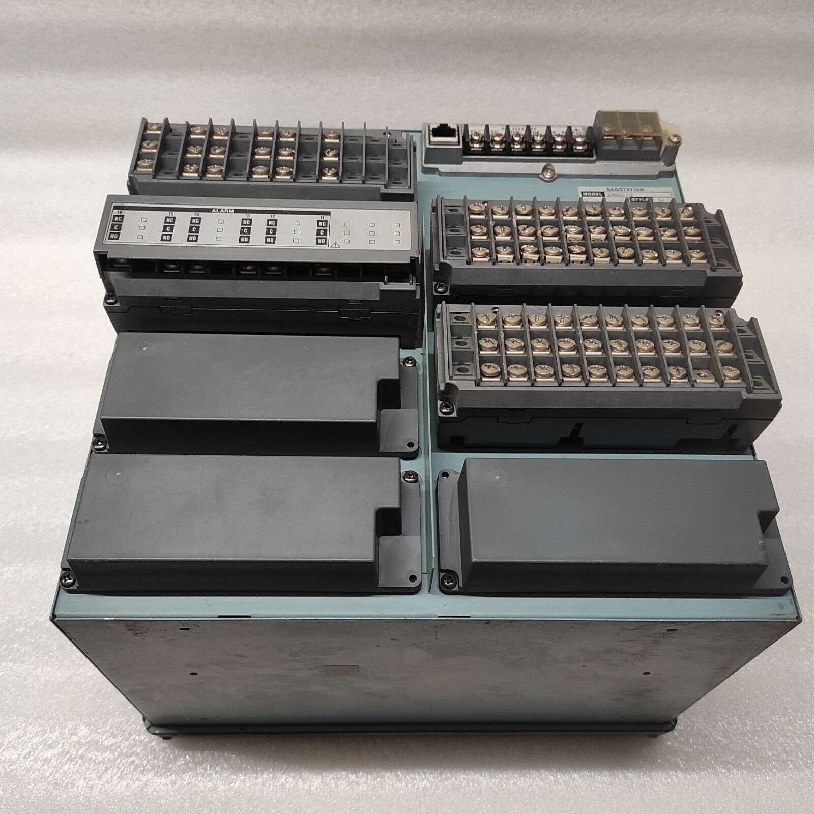 YOKOGAWA DX220-1-2 DAQ STATION DX200-S60 DIGITAL CHART RECORDER 100-240VAC