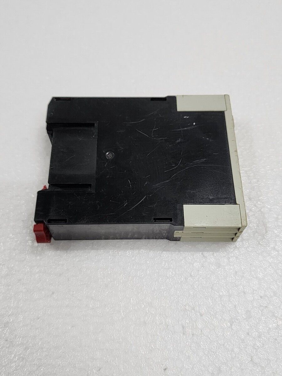 SAIA BURGESS CONTROL K0P160J7MWVPN00 TIMER RELAY 20-240VAC/24-48VDC