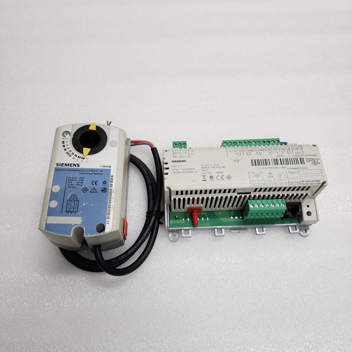 SIEMENS RXC32.1 CONTROLLER WITH GLB 131.1E ACTUATOR 24VAC