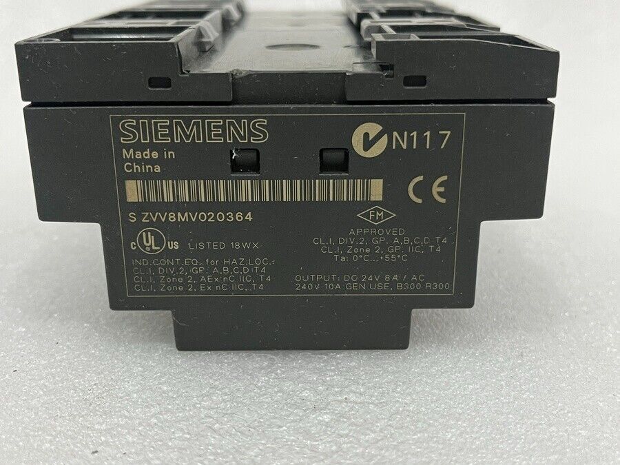 SIEMENS 6ED1 052-1MD00-0BA5 LOGO 12/24 RC WITH DM8 12/24 R 6ED1 055-1MB00-0BA1