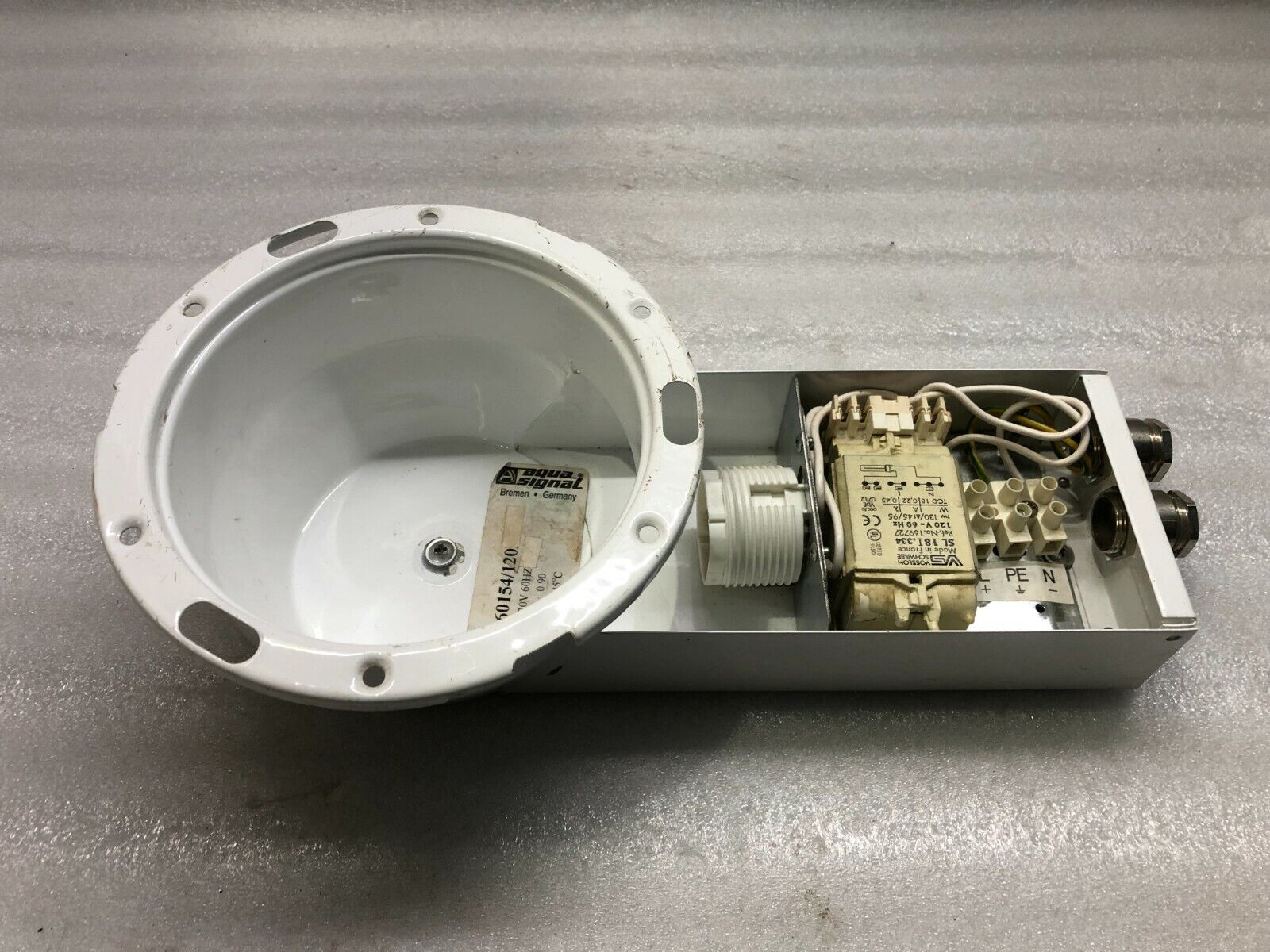 AQUA SIGNAL 0860154/120 18W 120V VOSSLOH SCHWABE SL 18I.334 