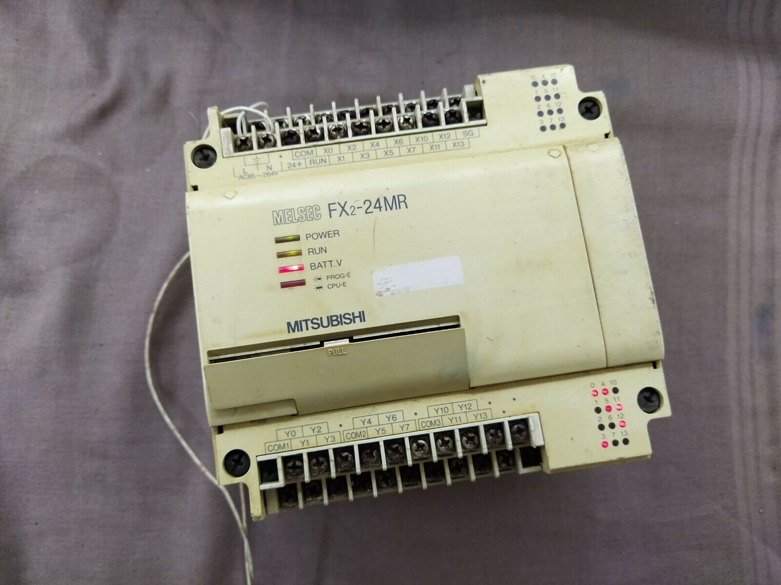 9Mitsubishi MELSEC FX2-24MR Programmable Controller 85-264V AC FX224MR