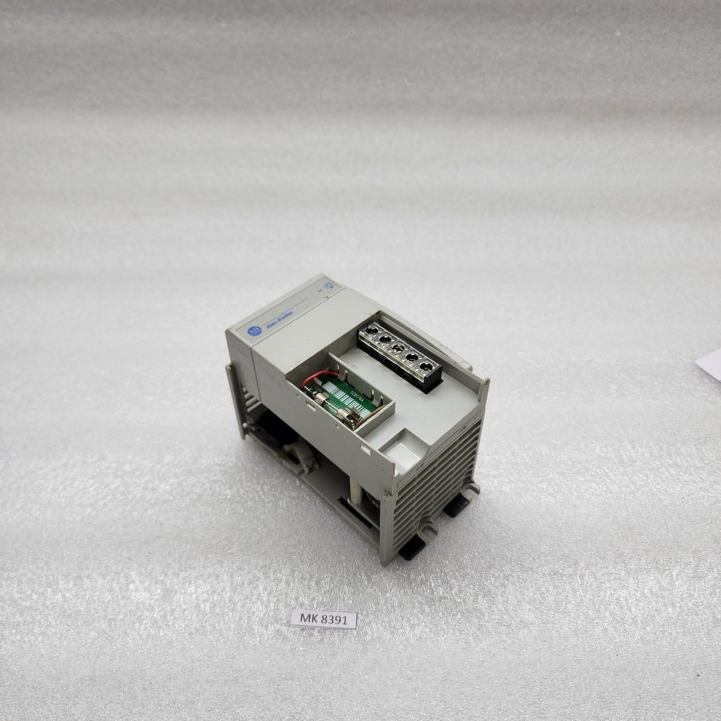 ALLEN BRADLEY CAT 1769-PA2 COMPACT I/O POWER SUPPLY