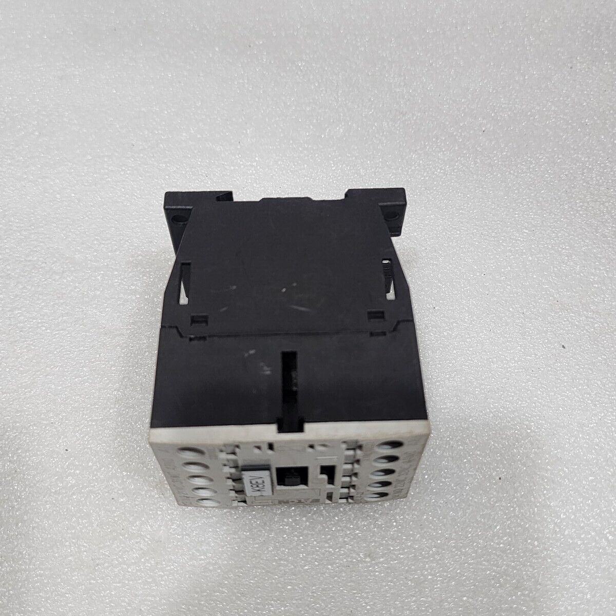 EATON DIL A-22 MAGNETIC CONTACTOR XTRE10B22 220VDC