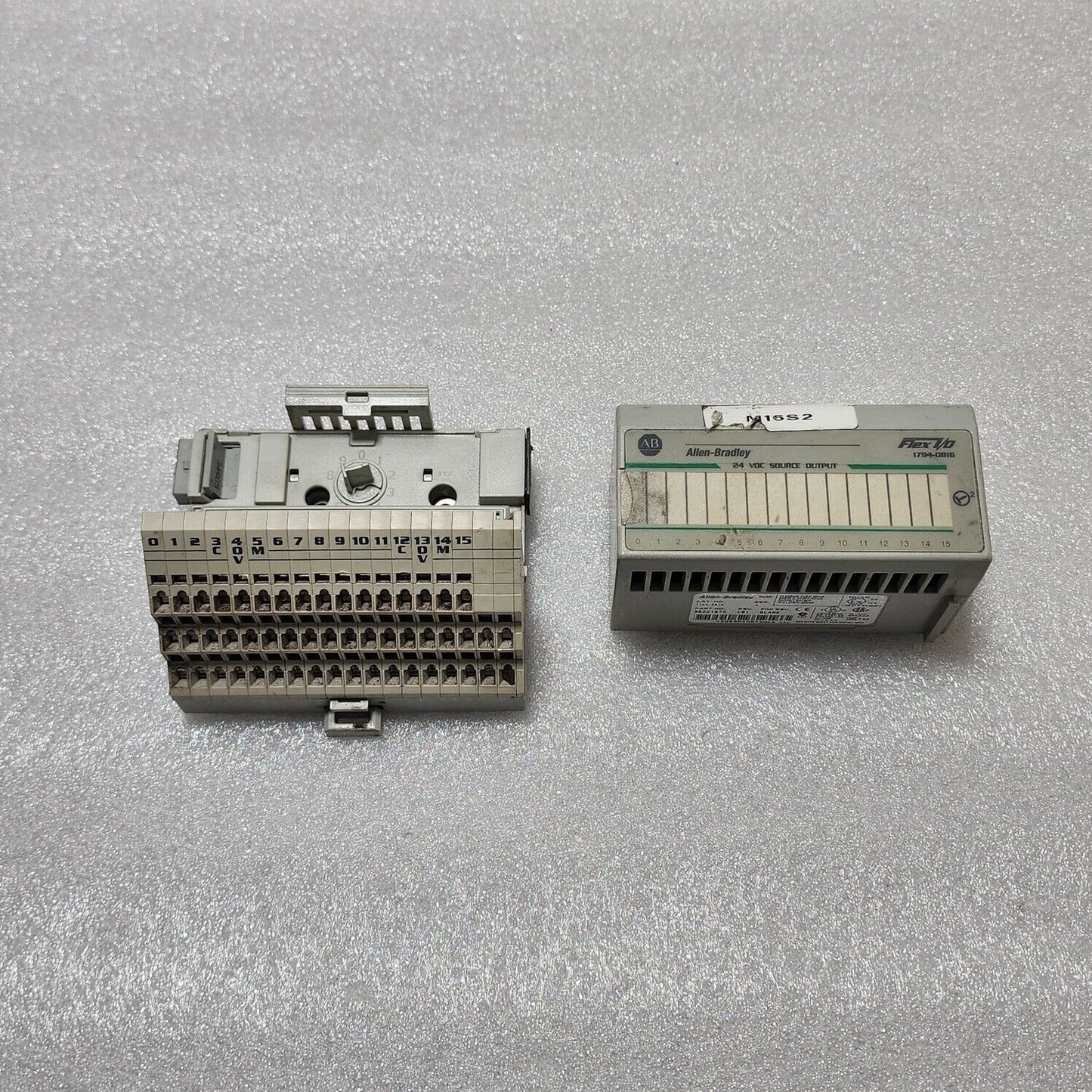 ALLEN BRADLEY CAT 1794-OB16 SER A 96221875 1794-TB3S