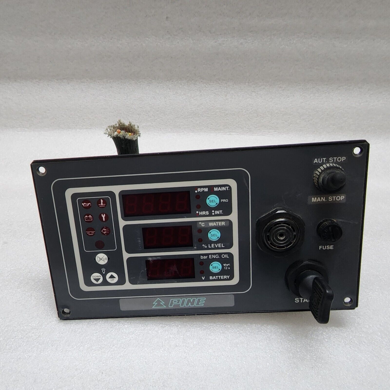 PINE CM30 DIGITAL PANELS FOR ENGINE