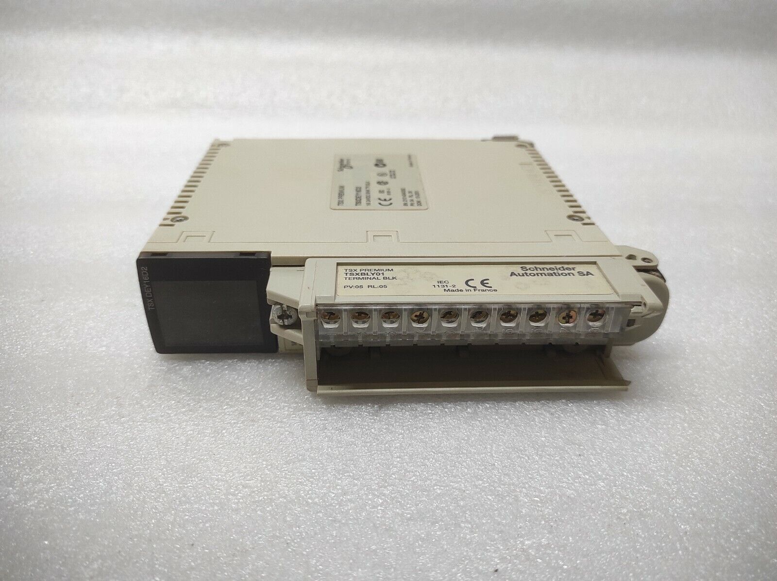 SE TSXDEY16D2 DISCRETE INPUT MODULE 