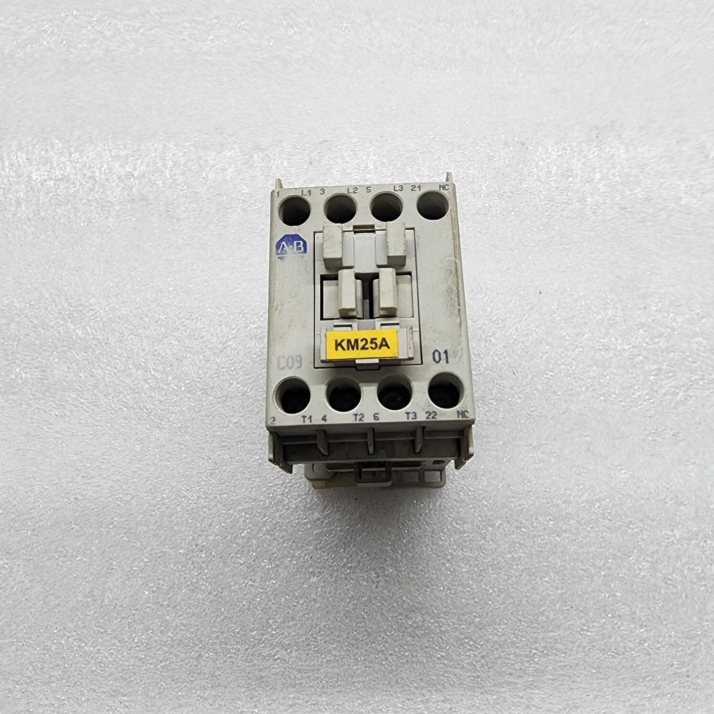 ALLEN BRADLEY CAT 100-C09-01 CONTACTOR COIL VOLTAGE 110V