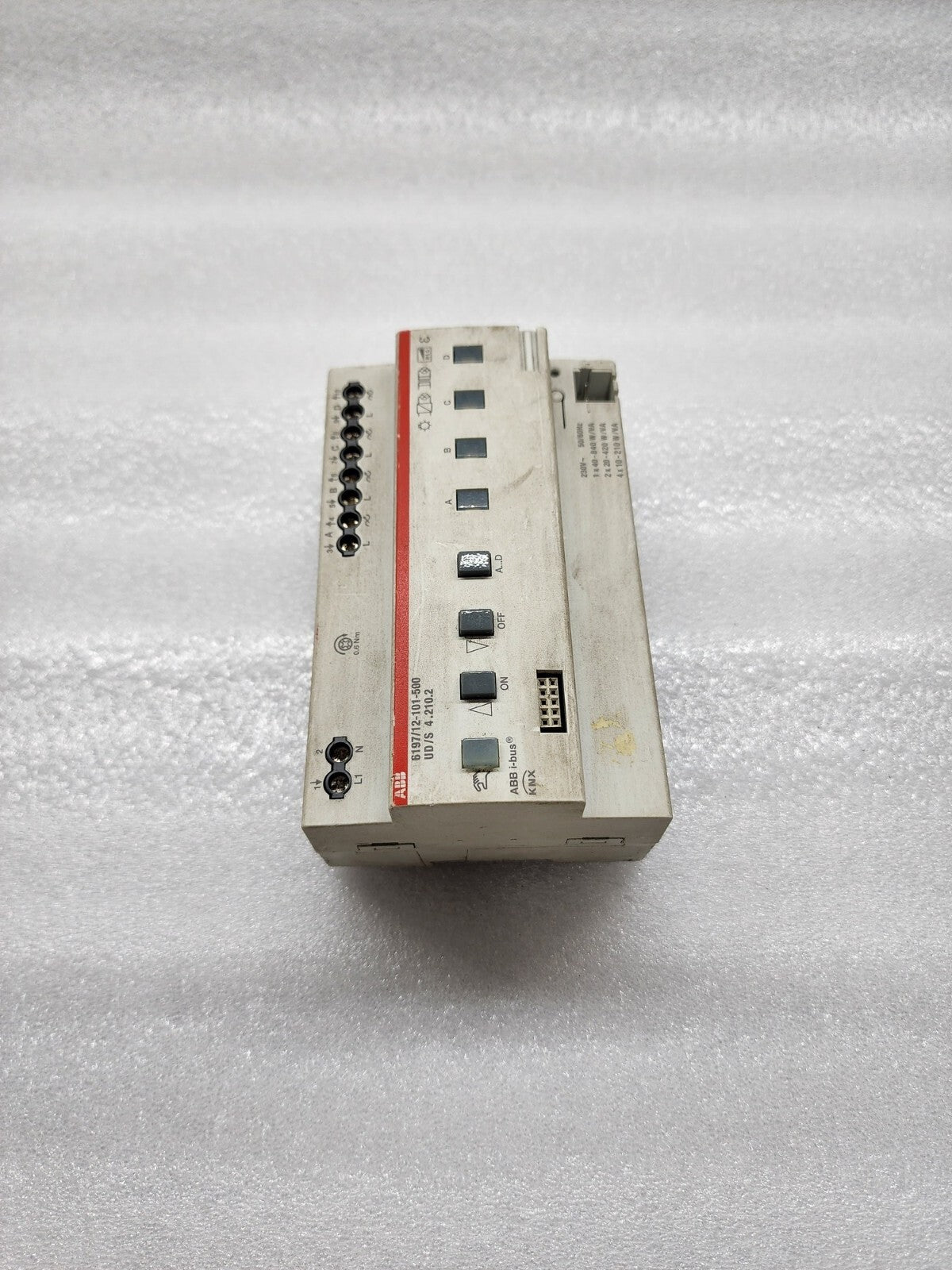 ABB UD/S 4.210.2 UNIVERSAL DIMMING ACTUATOR 6197/12-101-500