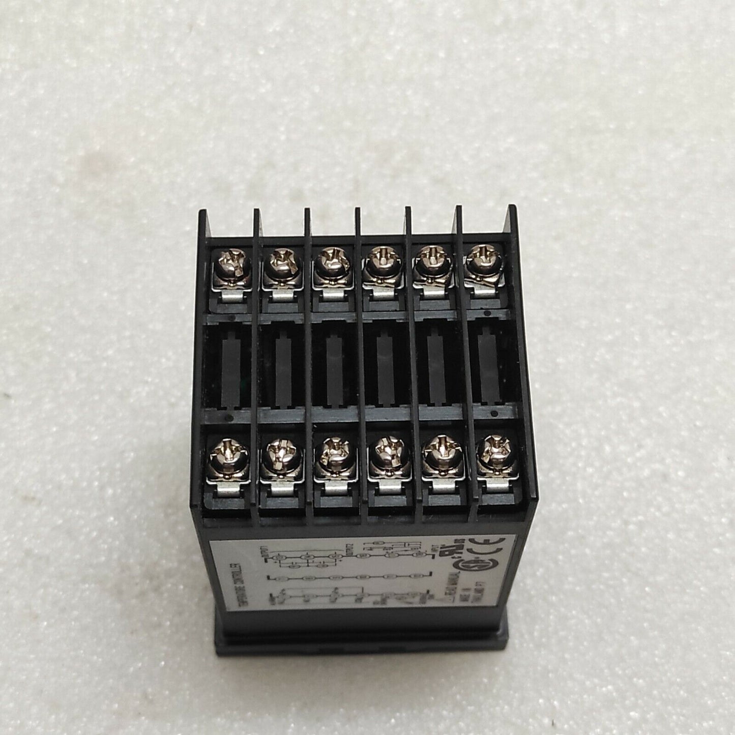 FUJI ELECTRIC PXF4 TEMPERATURE CONTROLLER PXF4ACC2-1V100 100-240V 48X48MM