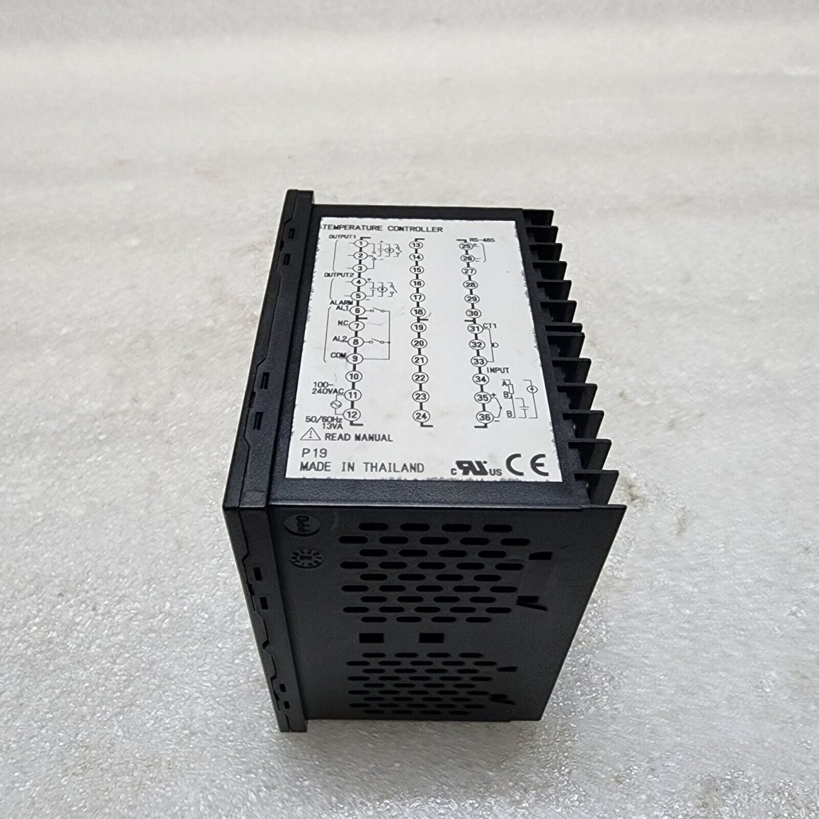 FUJI ELECTRIC PXF9AAY2-1VM00-P TEMPERATURE CONTROLLER 100-240VAC