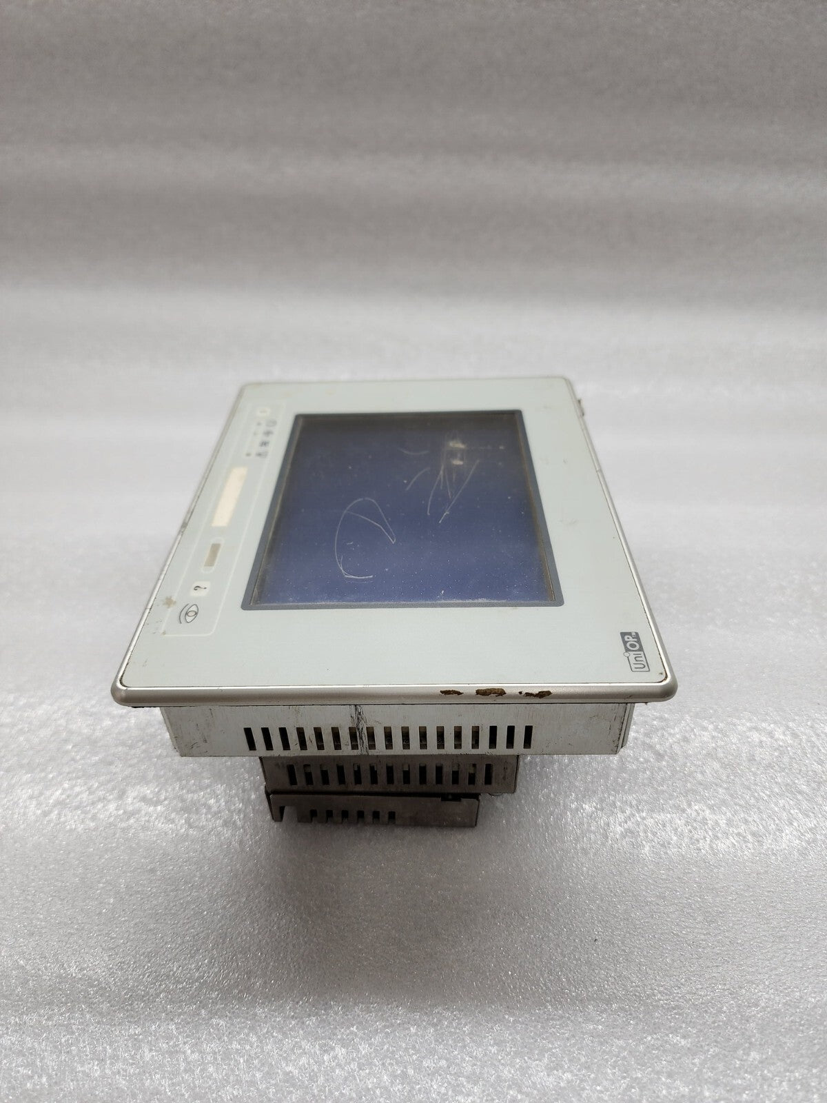 UNIOP ETOP05-0045 HMI OPERATOR PANEL 24VDC