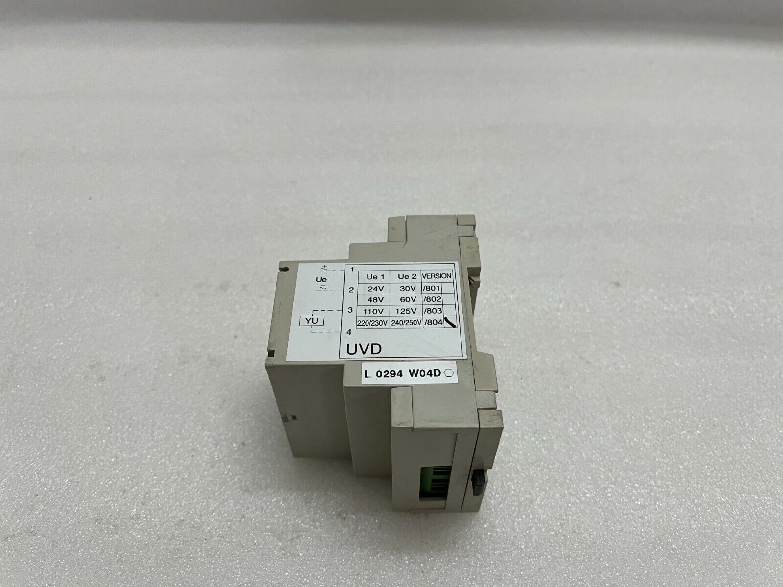 ABB SACE UVD 220/230V-240/250V VERSION 804 